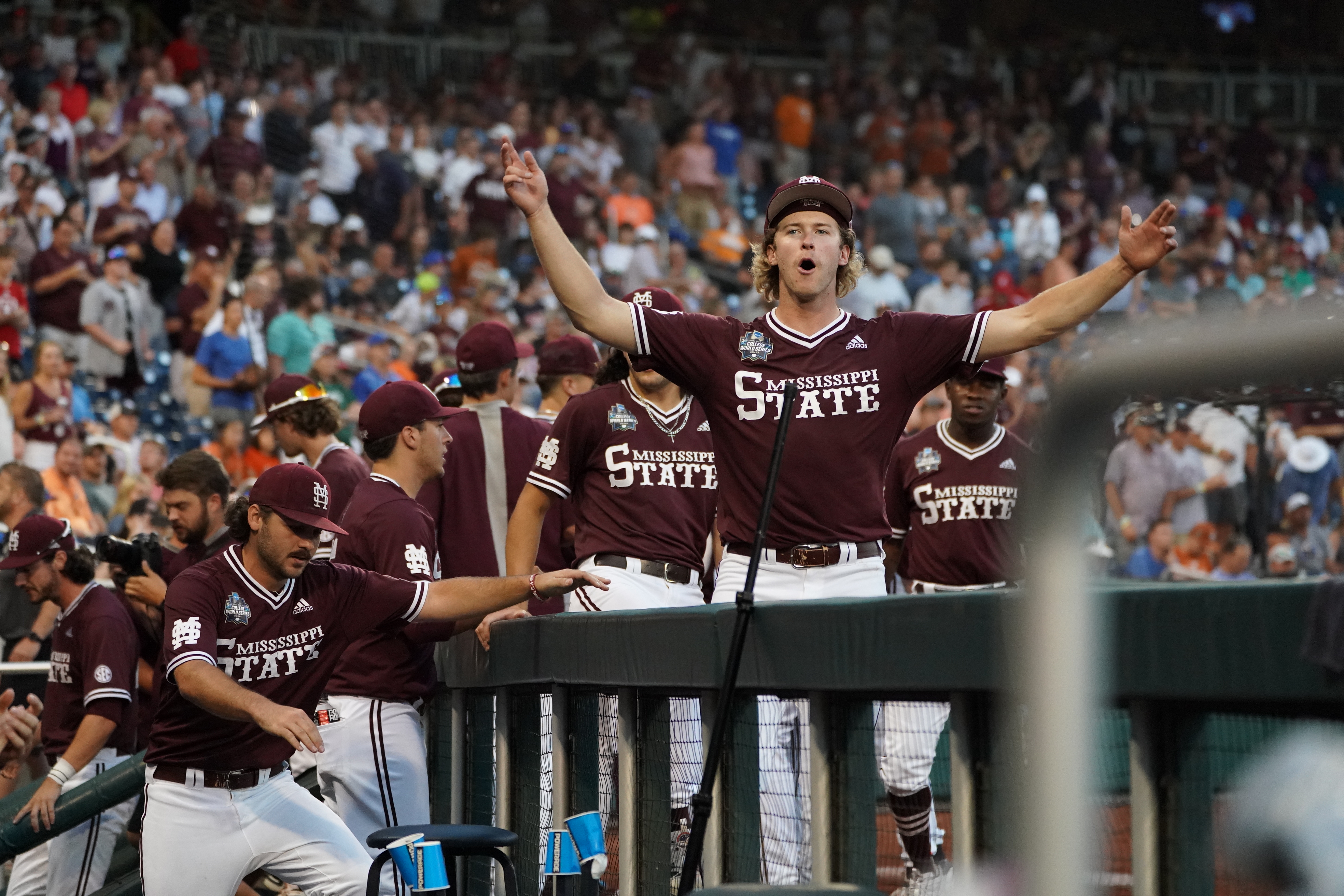 Tanner Allen's three-run HR gives Mississippi State a 5-4 lead