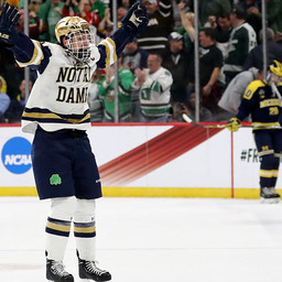 Highlight: Notre Dame's Jake Evans scores his 2nd goal, game-winner in final seconds of 3rd Period