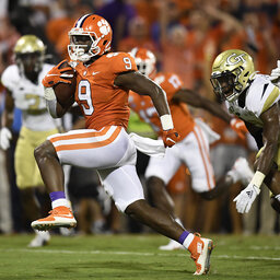 Key Highlight - Clemson's Travis Etienne races 90 yards for a TD