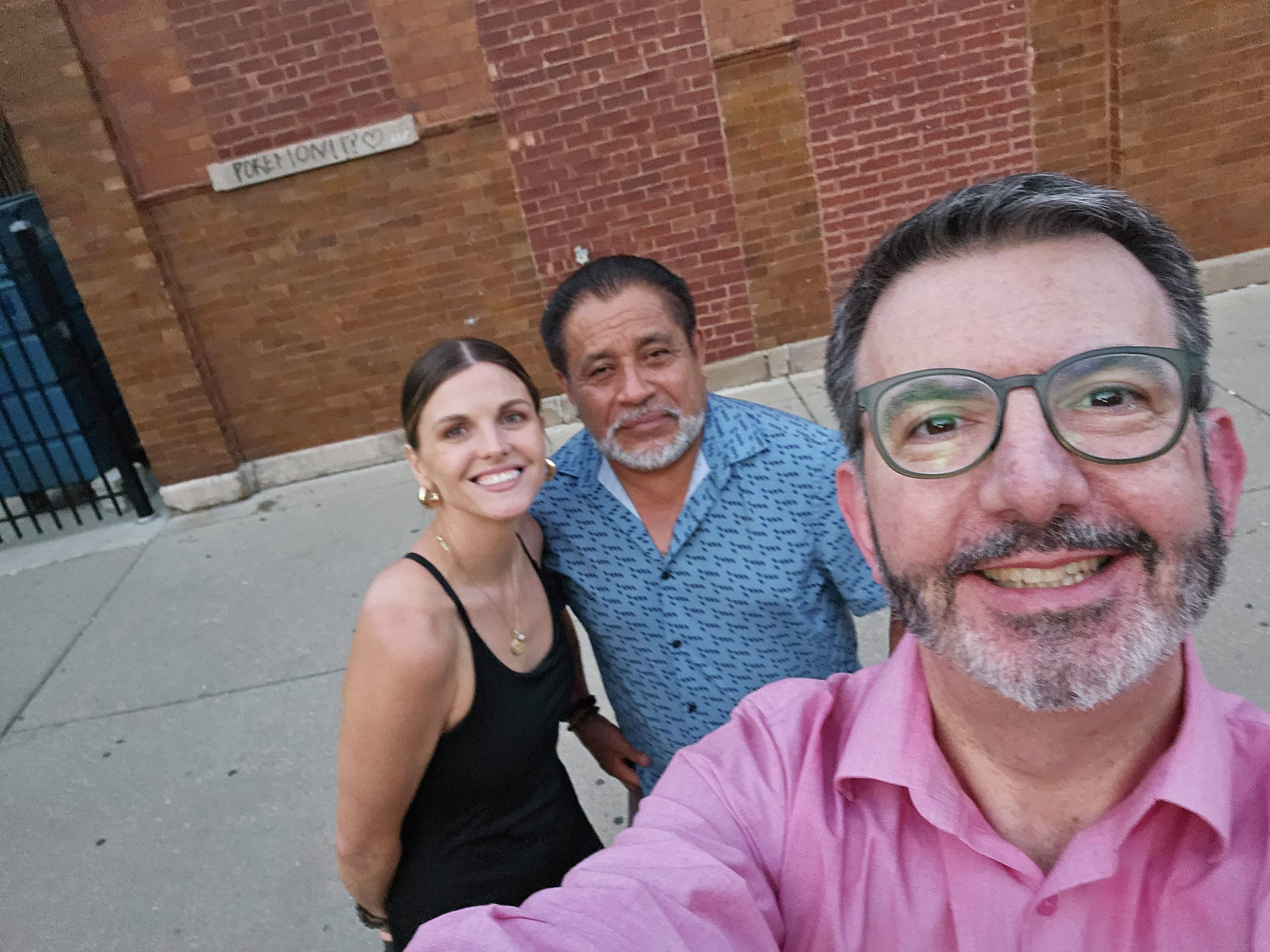 A visit to Mirella’s Tavern in Wicker Park (Episode 956)