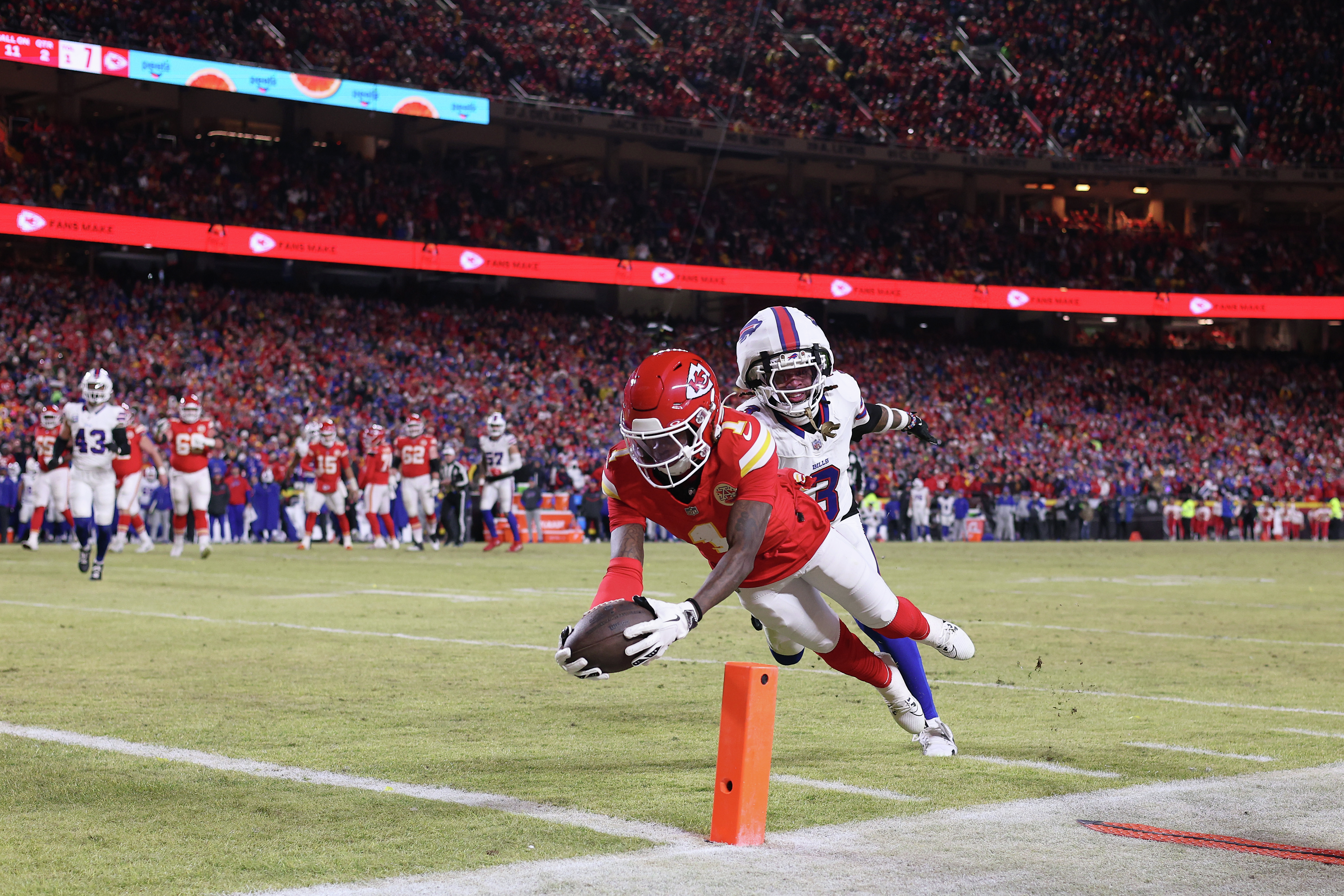 2Q KC WORTHY TD CATCH, 14-10