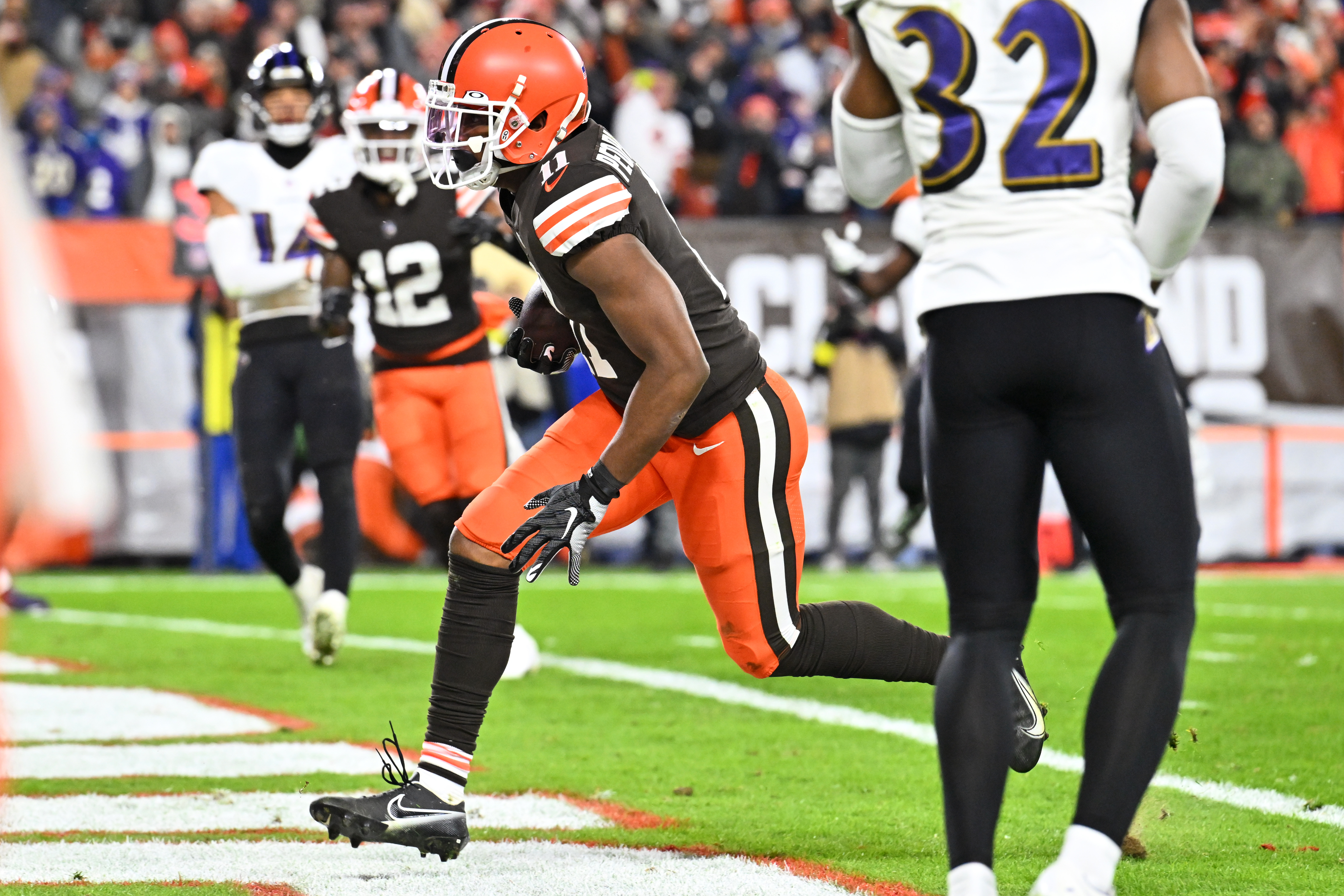 CLE 3Q 13-3 D. Watson 3-yd TD pass to D. Peoples-Jones