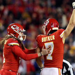 KC 36-36 P. Mahomes Pass to T. Kelce to Put Chiefs in FG Range & H. Butker Game-Tying 49-yd Field Goal