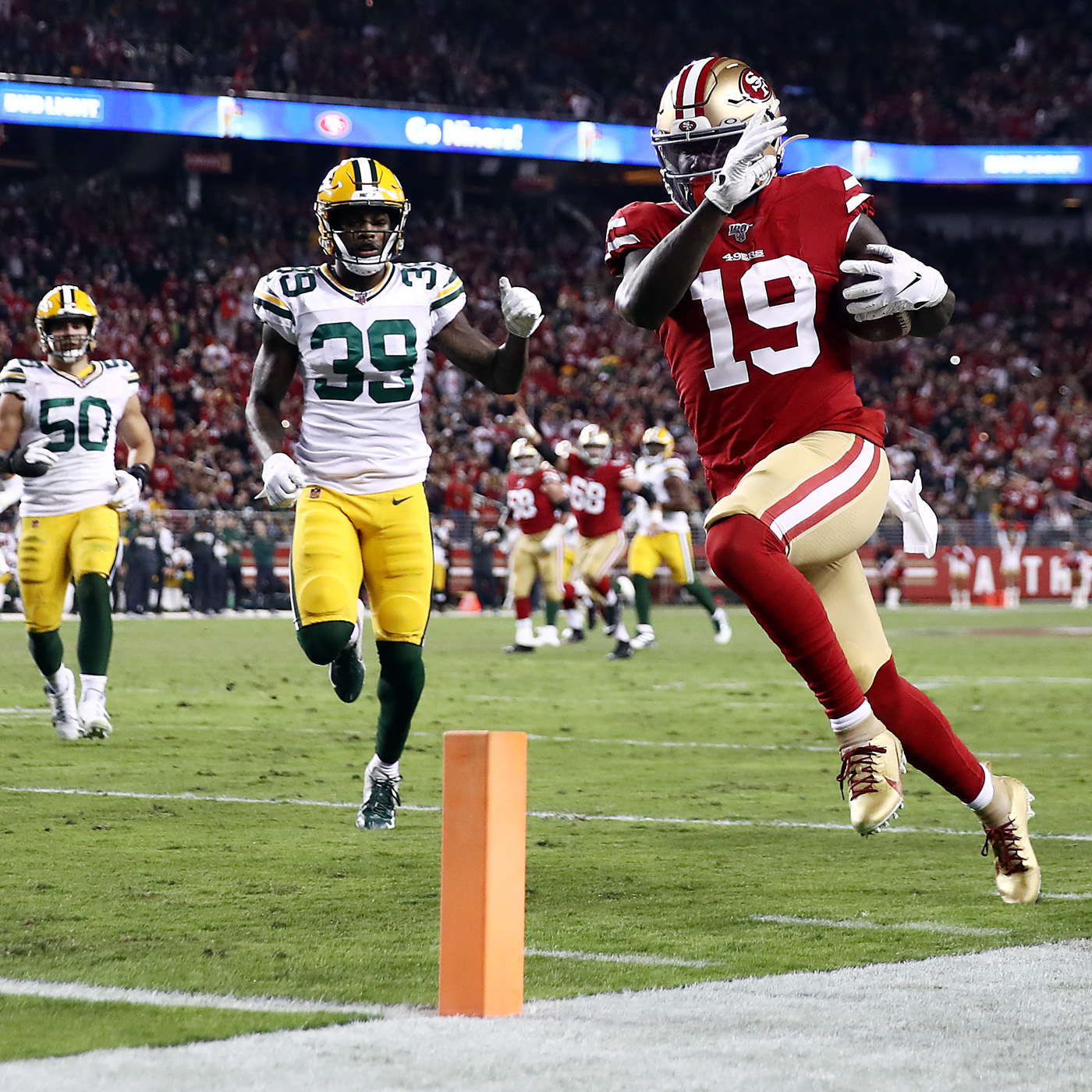 Highlights: Niners crush Packers on SNF