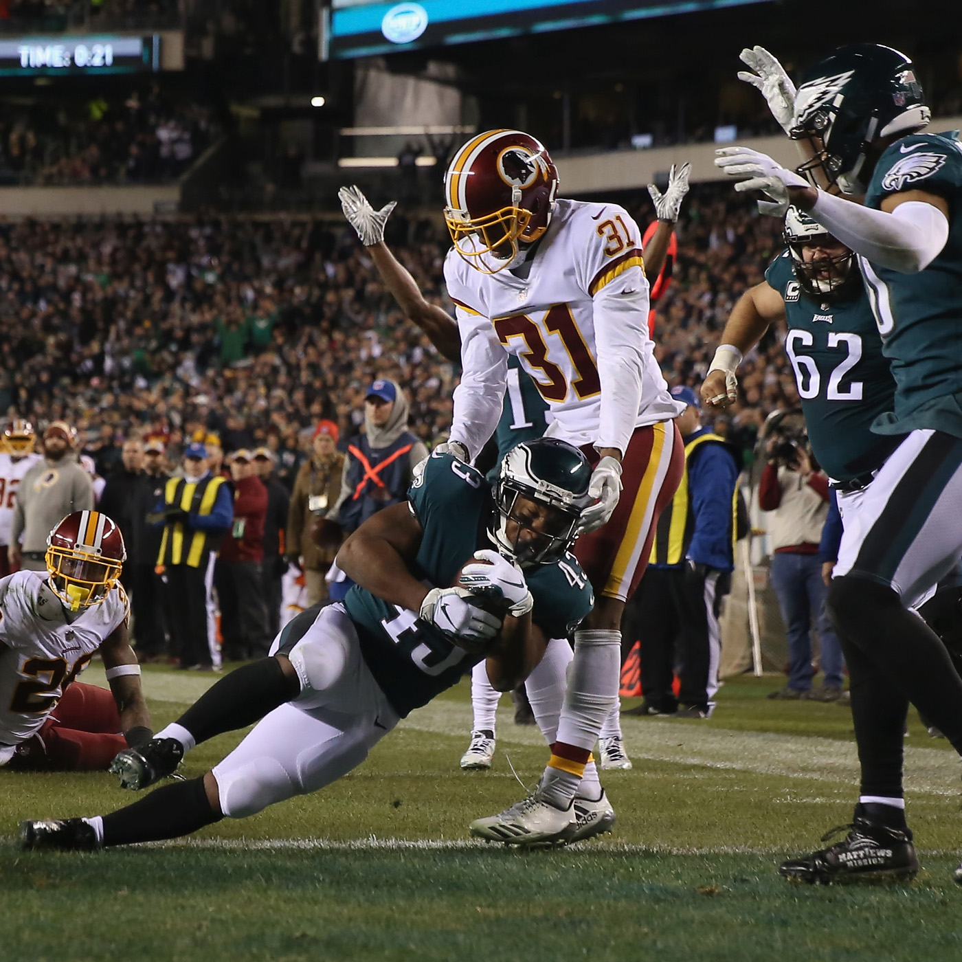 Recap: Eagles get to 6-6 with win over Redskins on MNF