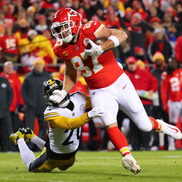 KC 21-7 P. Mahomes 48-yd TD Pass to T. Kelce
