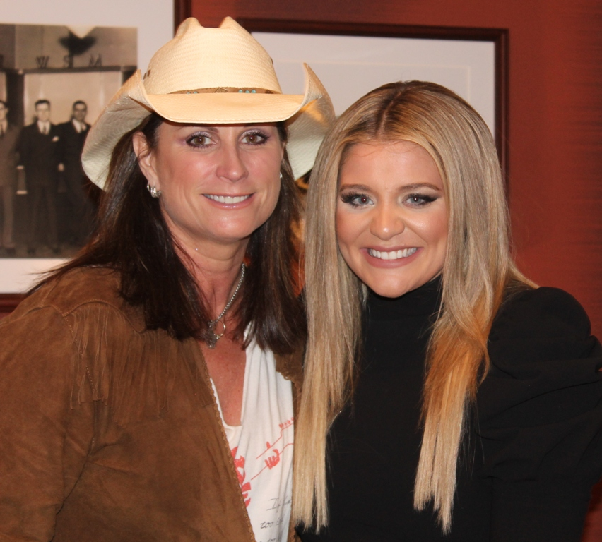 Lauren Alaina Podcast episode artwork