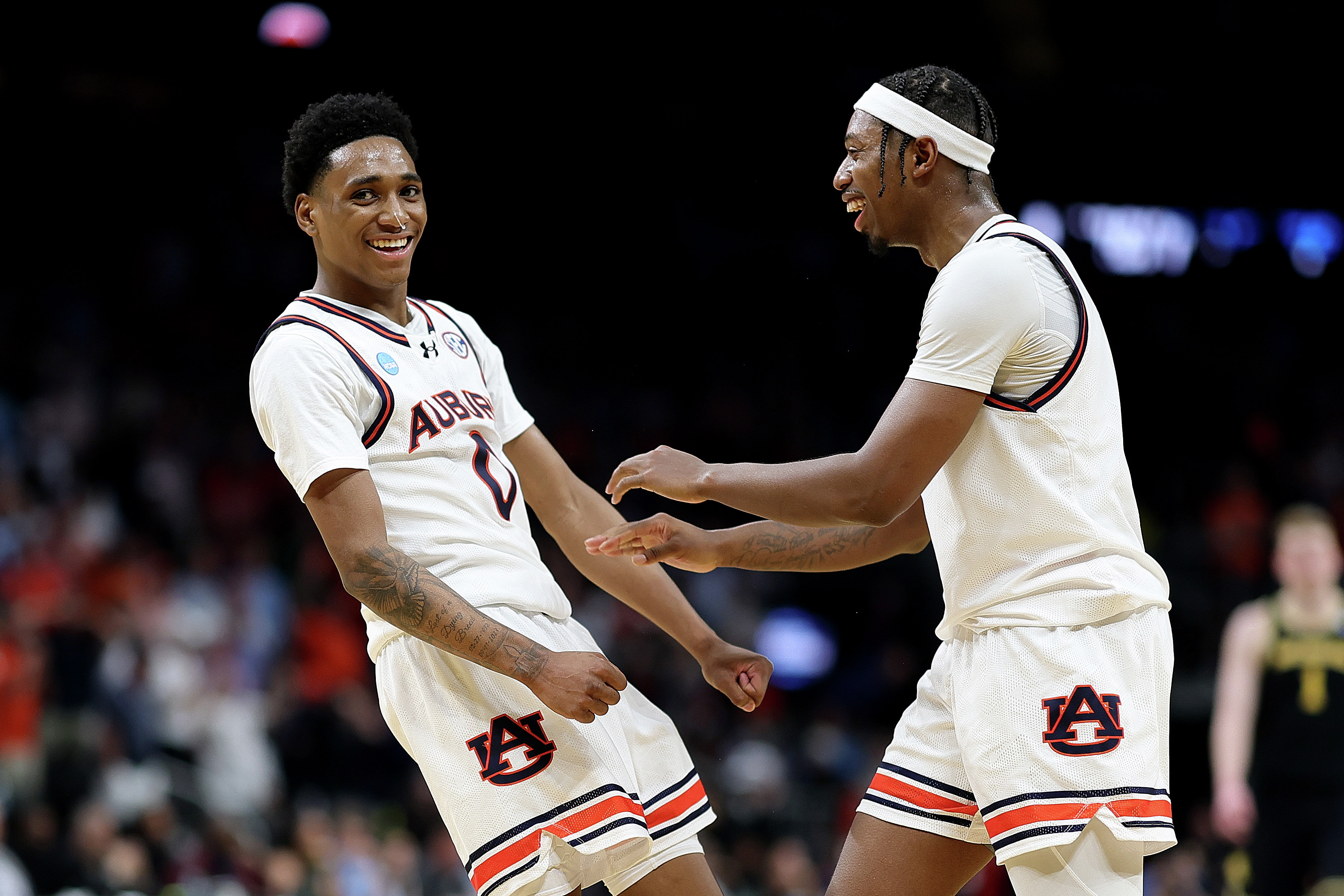 TAHAAD PETTIFORD 2PT JUMPER AND THE FOUL