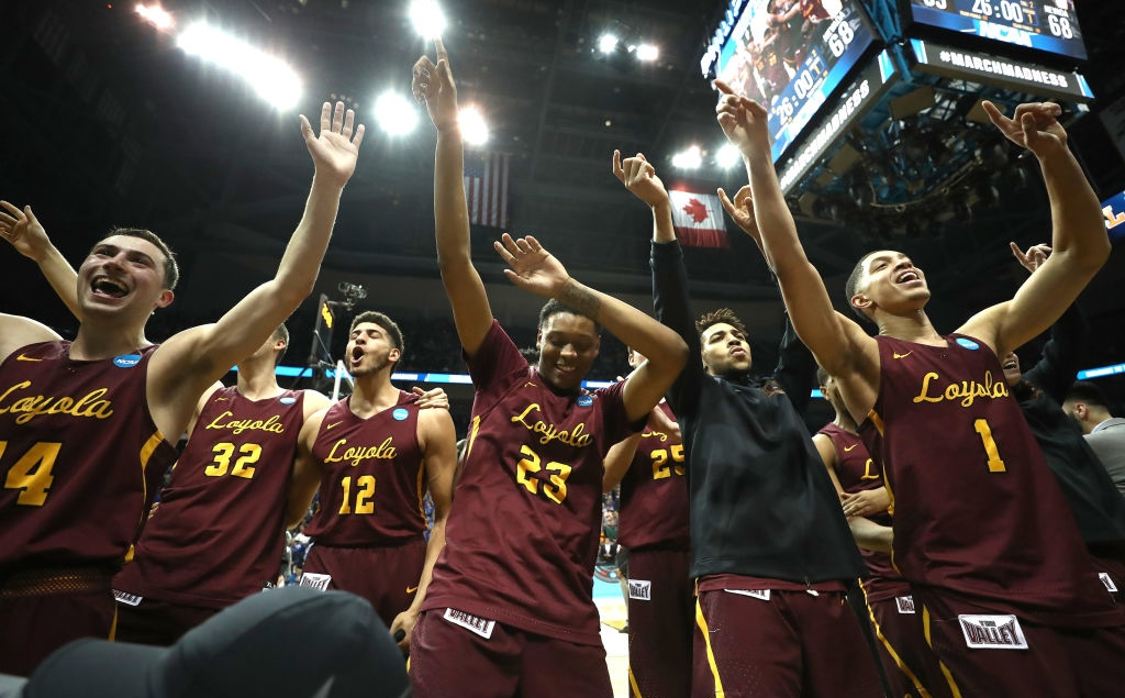 Highlight: Loyola's Marques Townes HITS HUGE THREE LATE