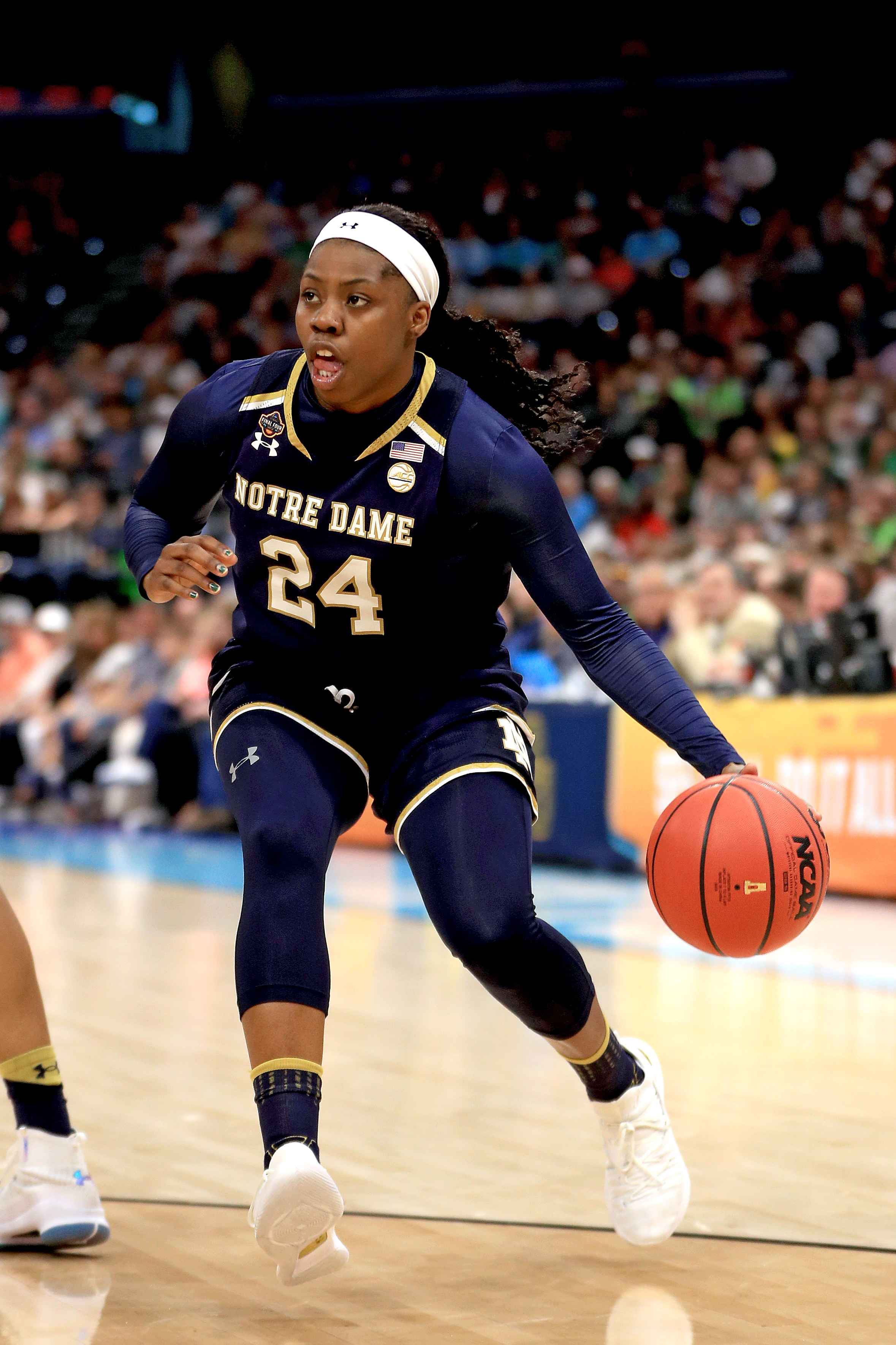 Highlight: Notre Dame's Arike Ogunbowale misses late free throw