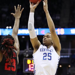 Highlight: Final call as Kentucky advances with 62-58 victory over Houston
