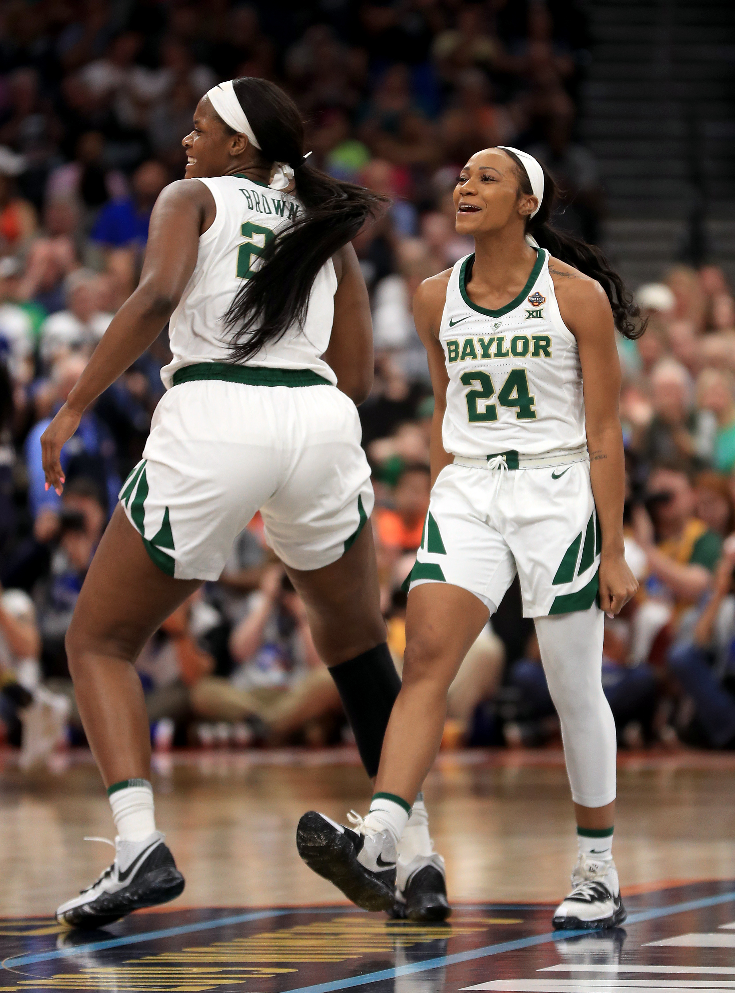 Highlight: Baylor's Chloe Jackson puts Baylor up 17 in second quarter