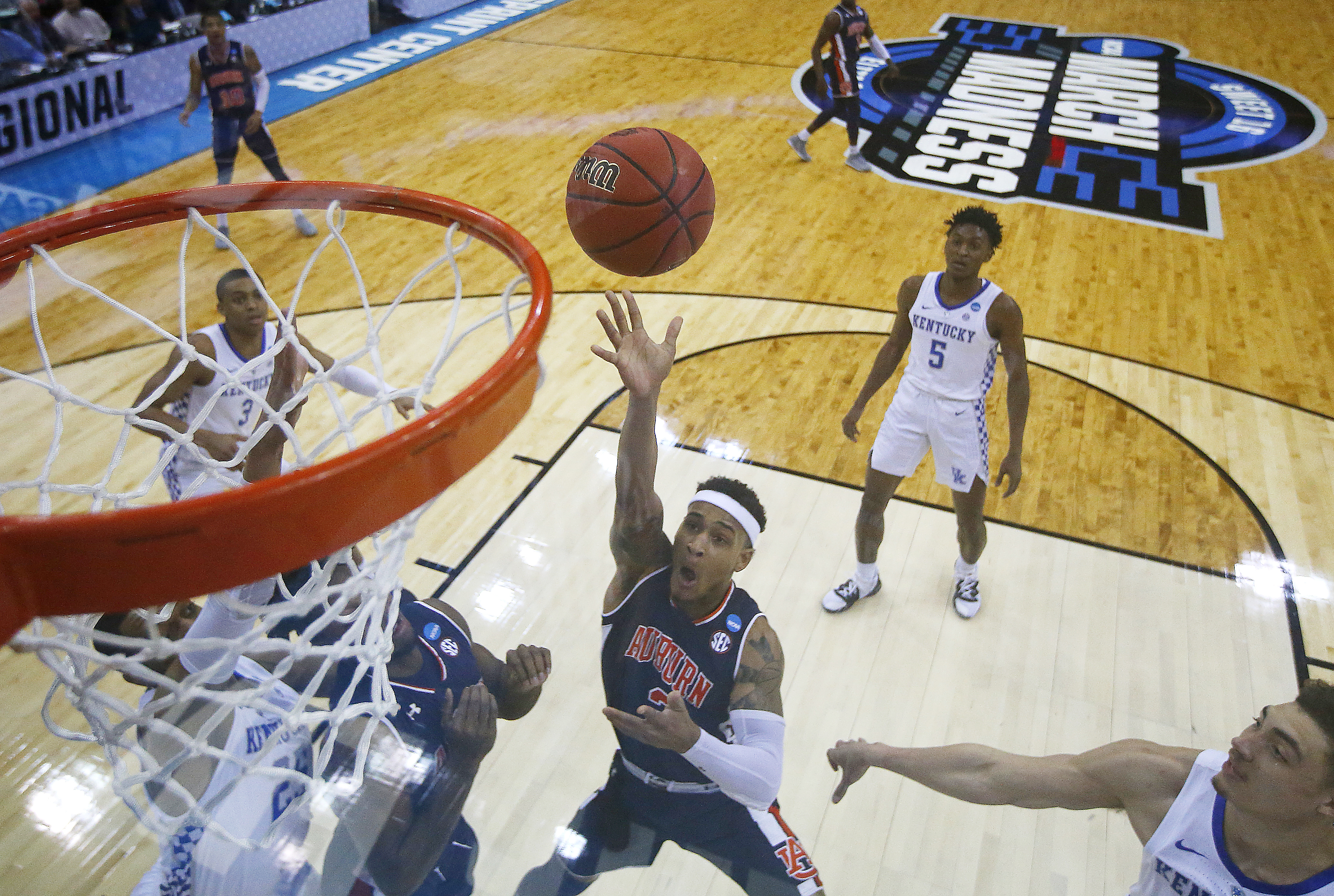 Highlight: Final Call as Auburn takes down Kentucky 77-71