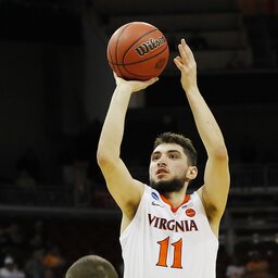 Highlight: Virginia's Ty Jerome makes a  late second half three