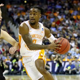 Highlight: Tennessee's Jordan Bone sinks an overtime three