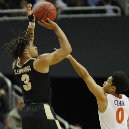 Highlight: Purdue's Carsen Edwards nails his 4th three-pointer of the 1st half