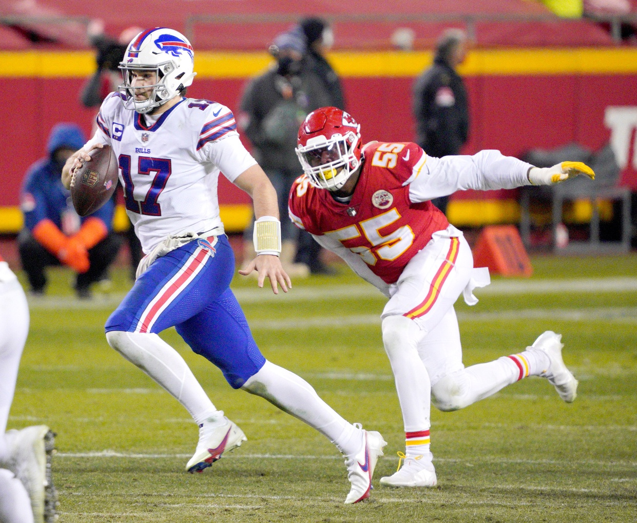 Chiefs Wire Podcast: Another Sunday Night in Arrowhead vs. Bills | 10-7-21