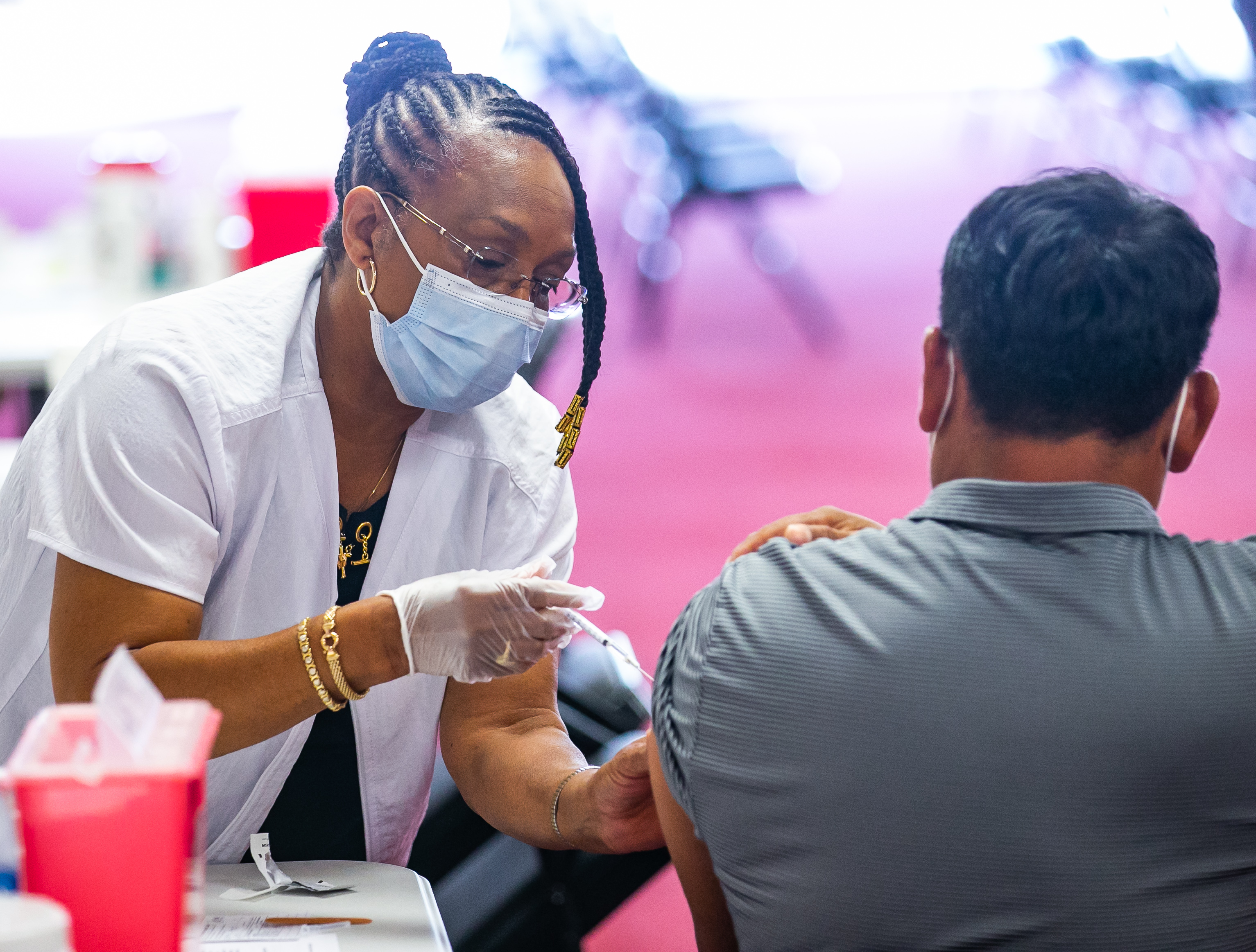 Virus surge highlights Florida's lagging vaccination efforts