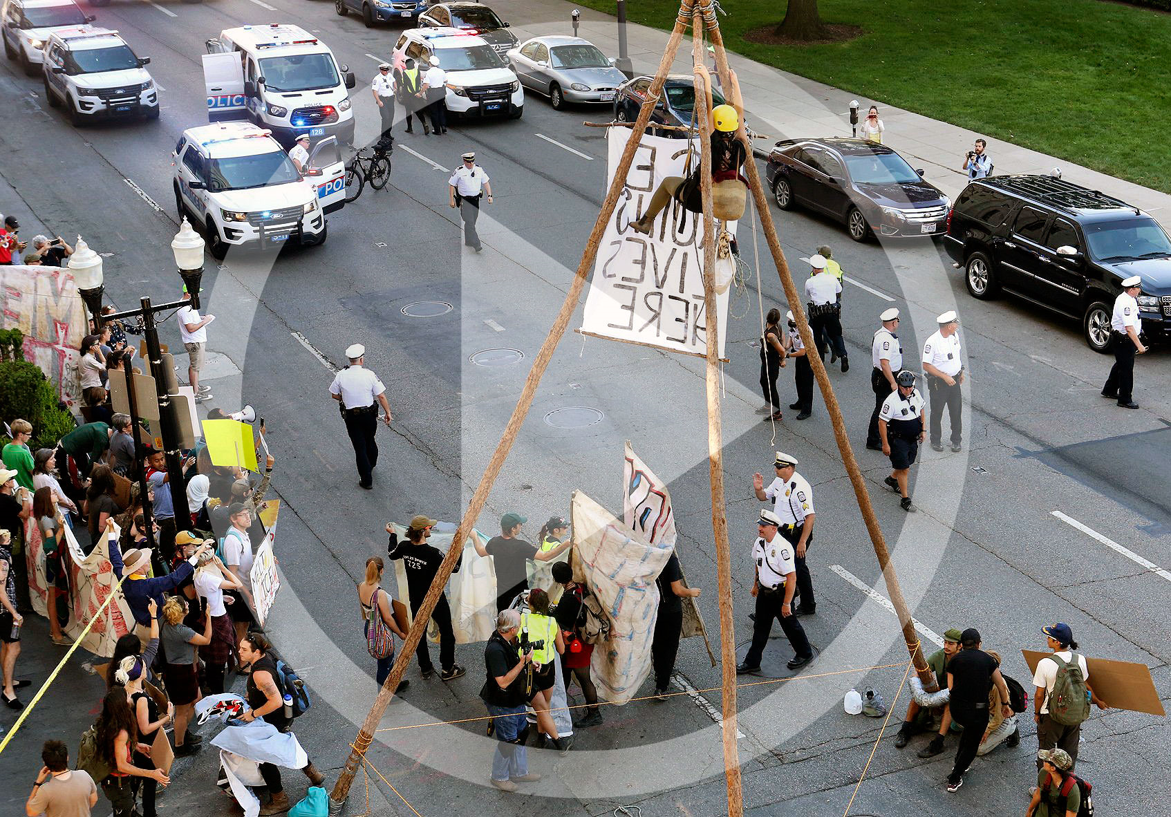 Immigration activists, advocates join forces episode artwork