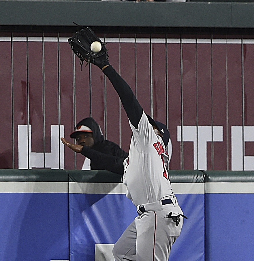 Sox finally back to even, a stop in D.C., and Wow what a catch!