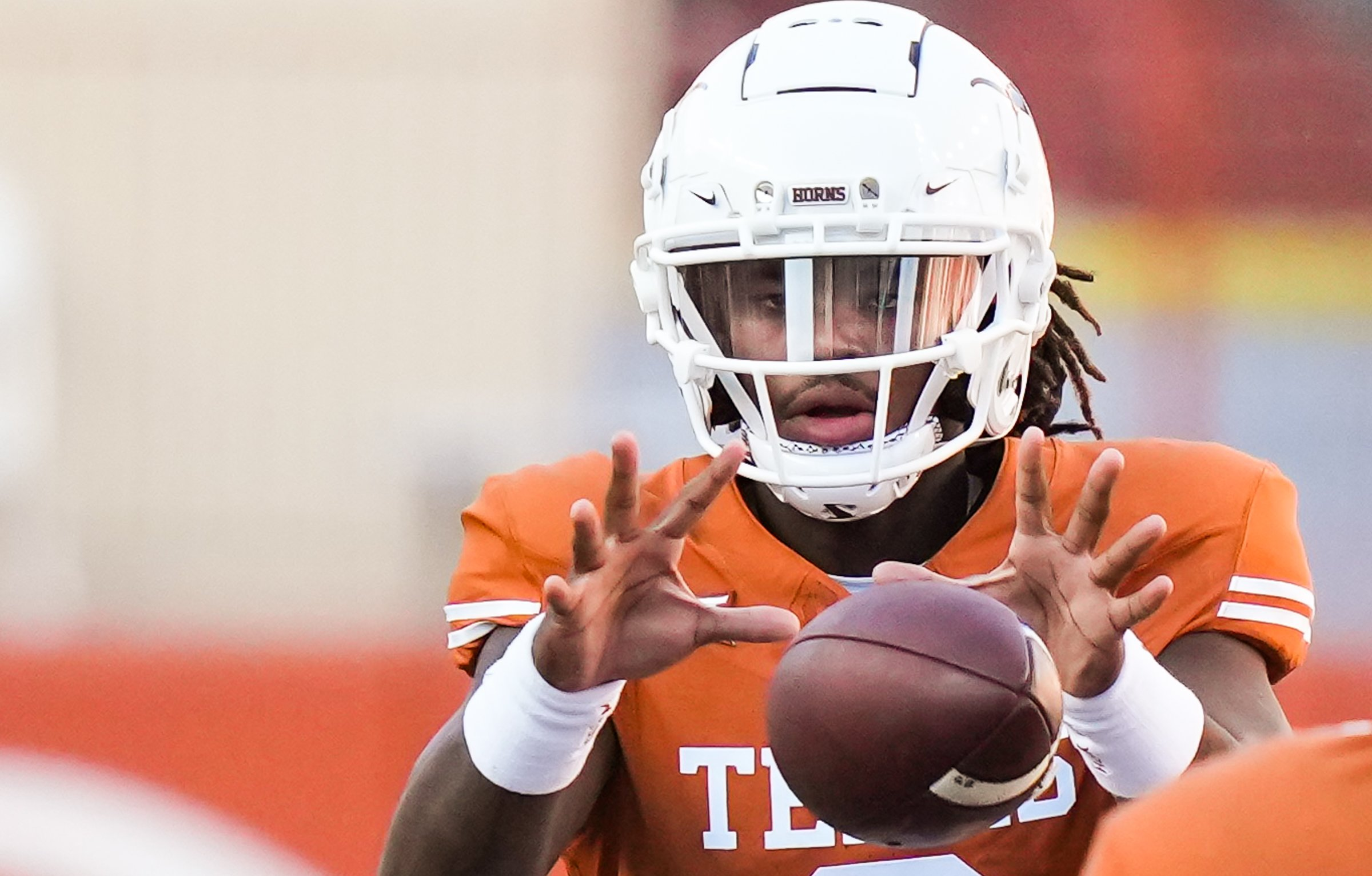 Which Longhorn must step up in the absence of Quinn Ewers?