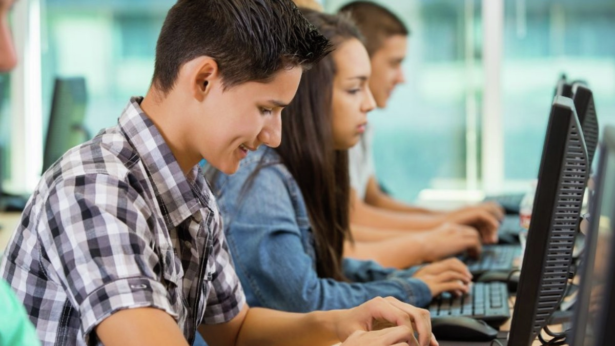 Projeto busca conectar jovens talentos às oportunidades do mercado tecnológico