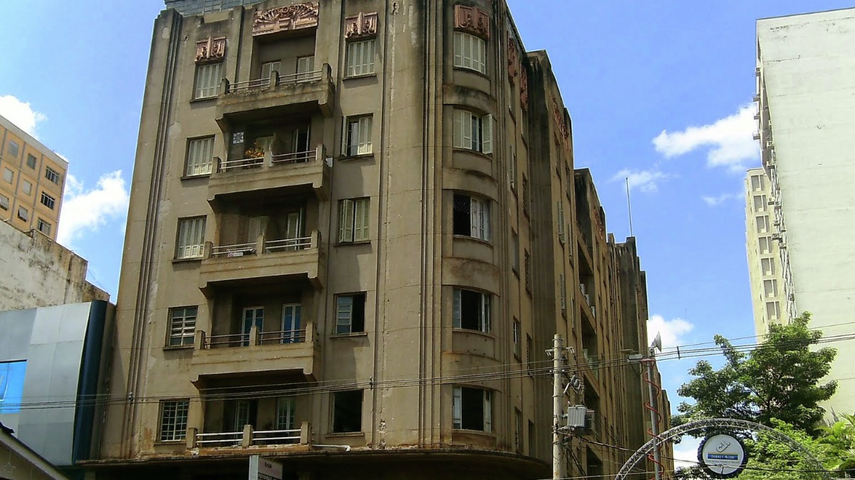 Edifício Diederichsen recebe visita de representantes da Santa Casa para tirar medidas