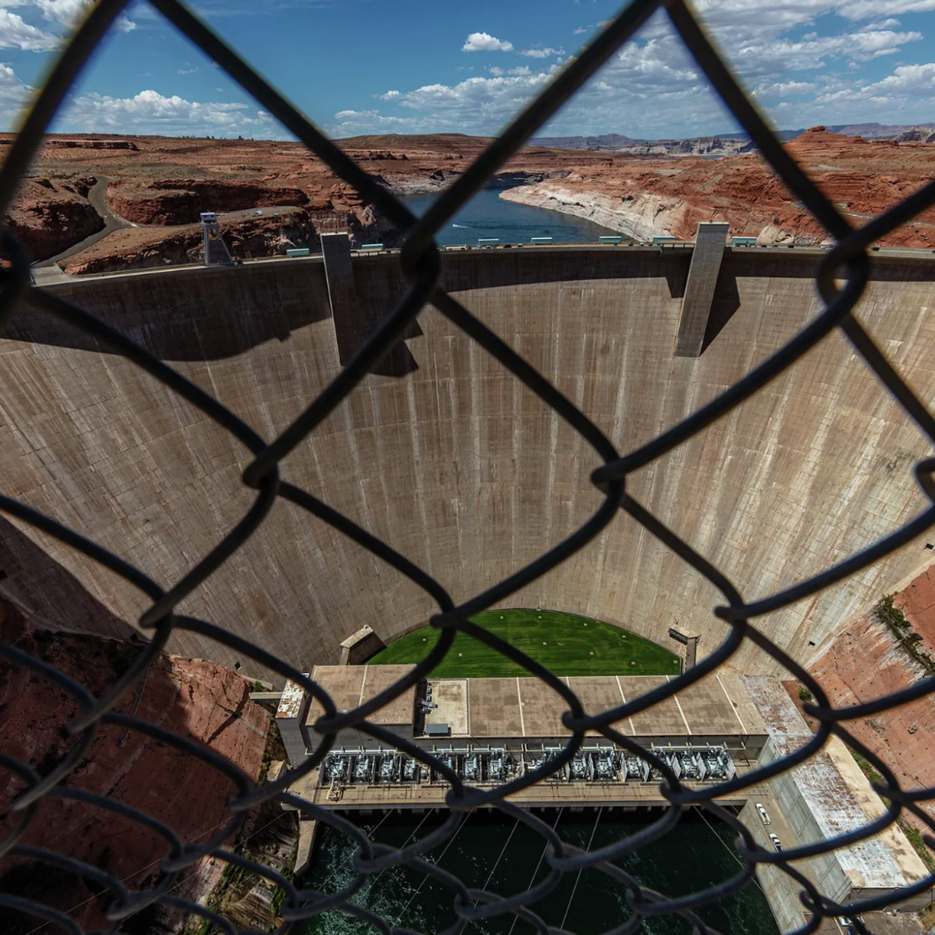 Colorado River: Tiny bubbles, big problems