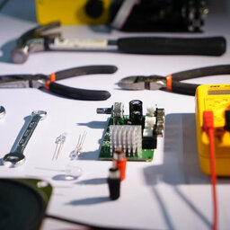 Tell Us: Should Consumers Have The 'Right to Repair' Their Own Devices?