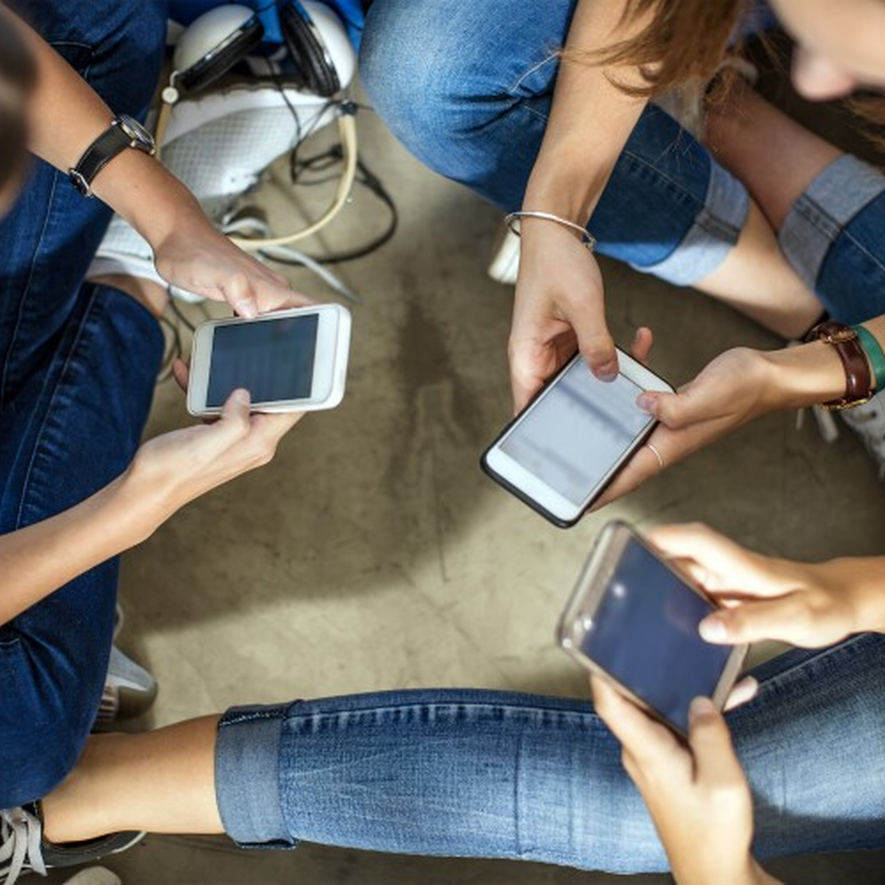 How are social media algorithms impacting CT teens in 2026?