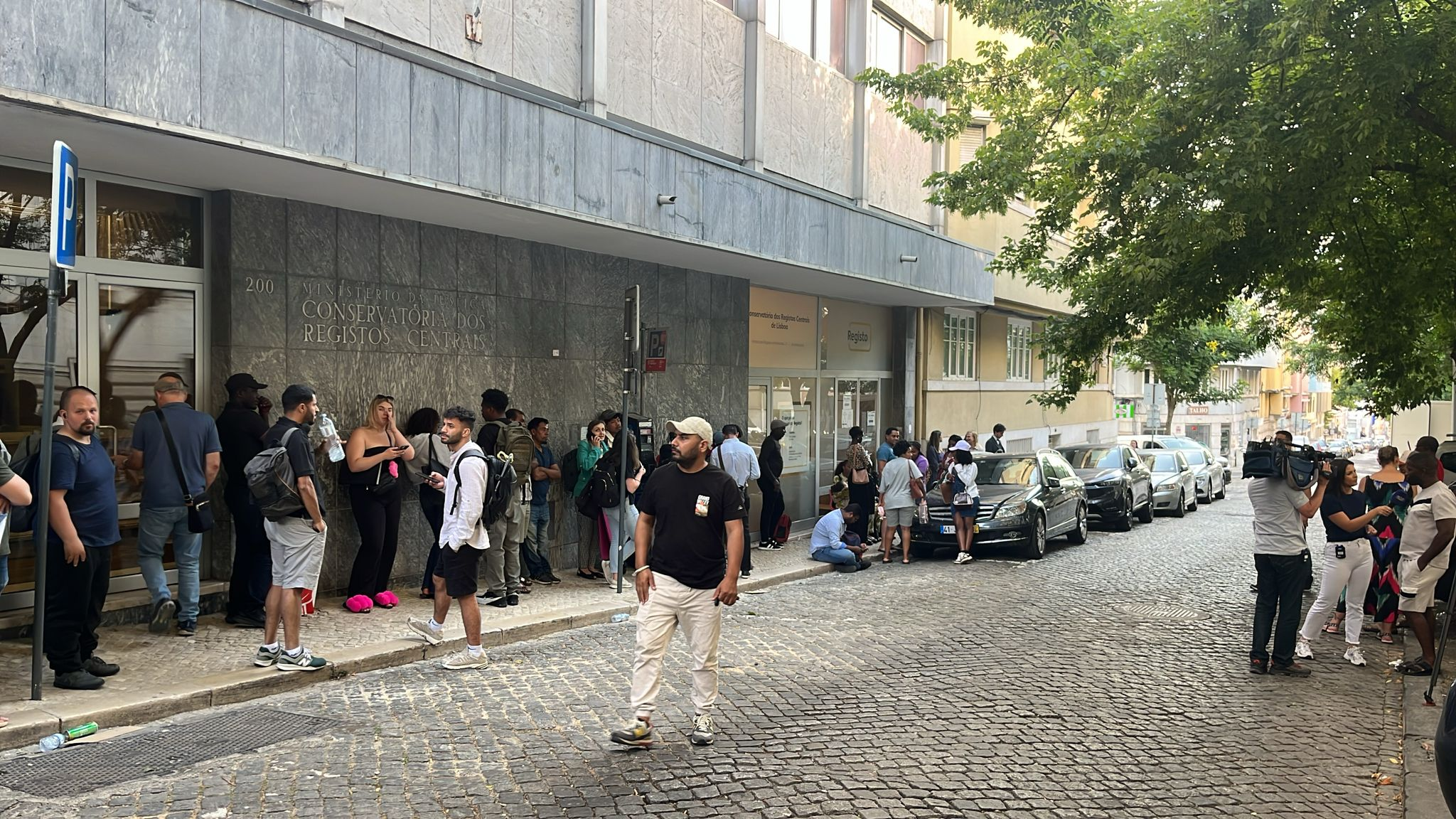 Portugal não consegue expulsar imigrantes ilegais?