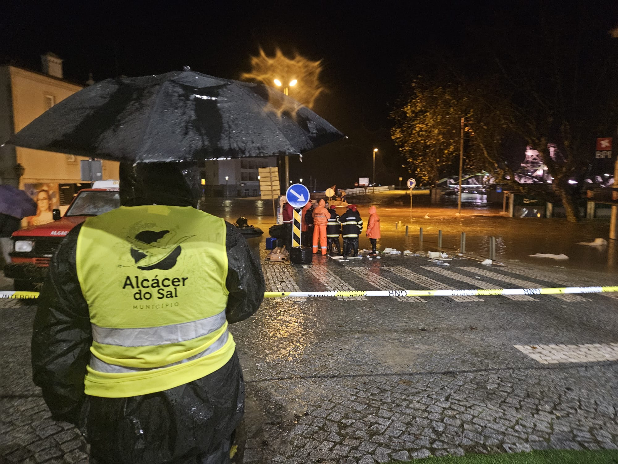 Alcácer do Sal: "Já resgatámos mais de 50 pessoas"