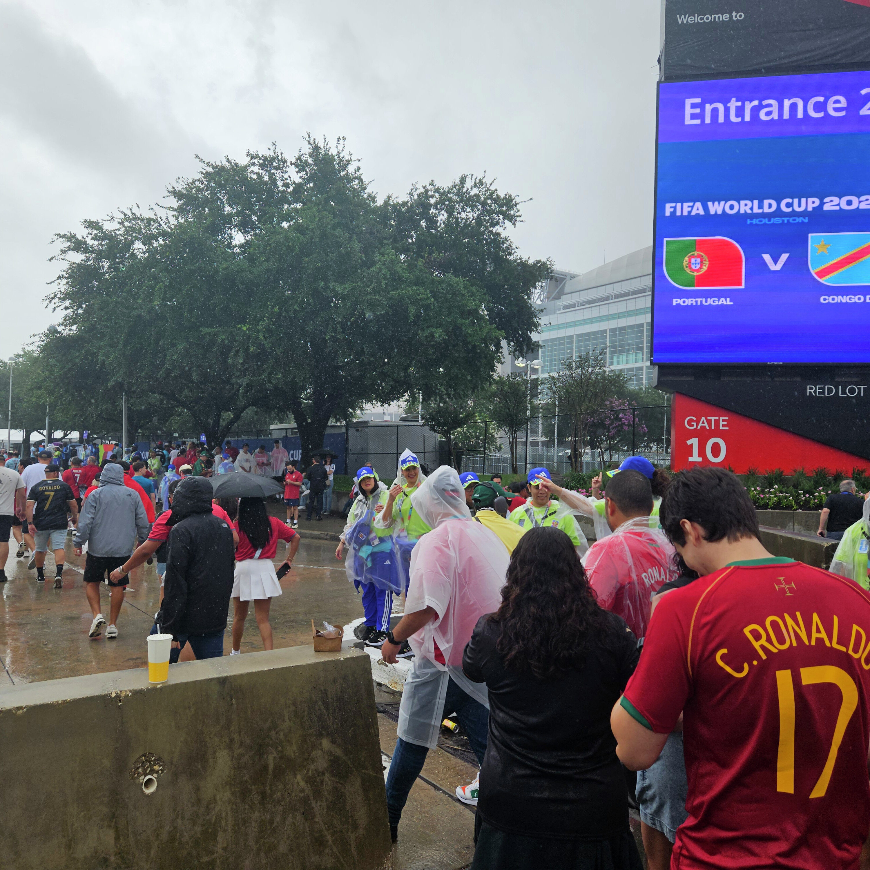 Chuva em Houston. Portugal em maioria com poucos portugueses episode artwork
