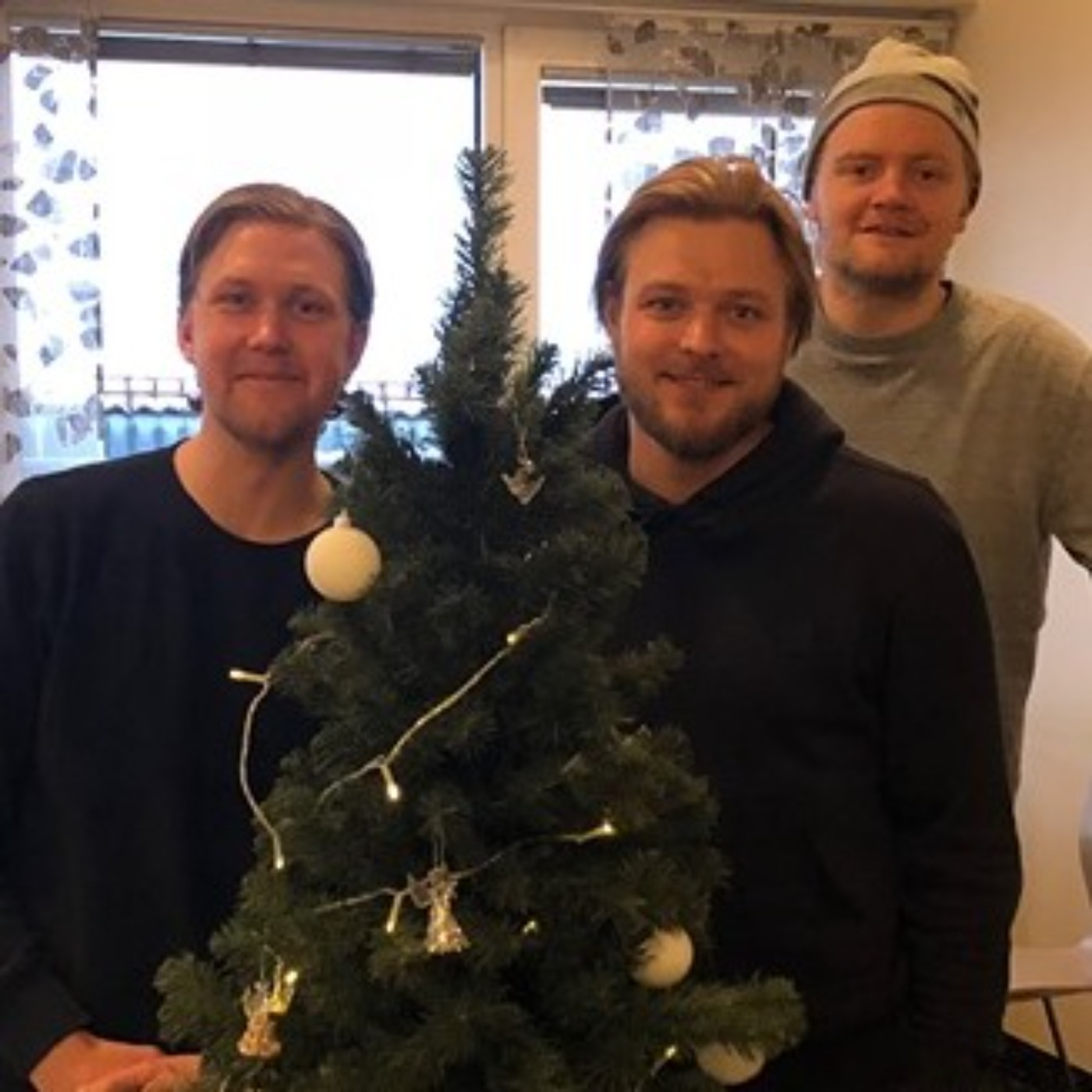 #32 (2) - Rasmus Ahlholm