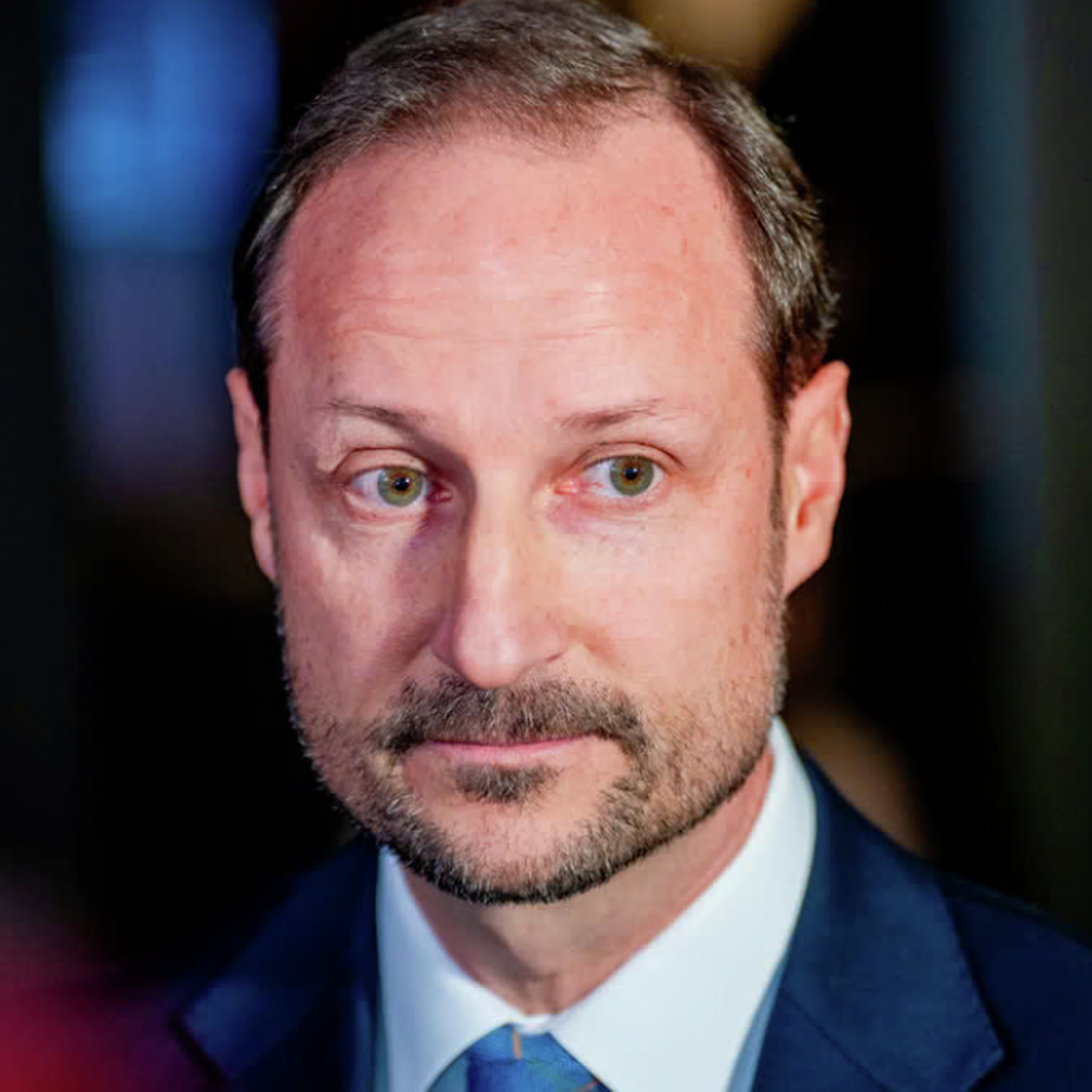 Blir vi holdt for narr av kongefamilien?