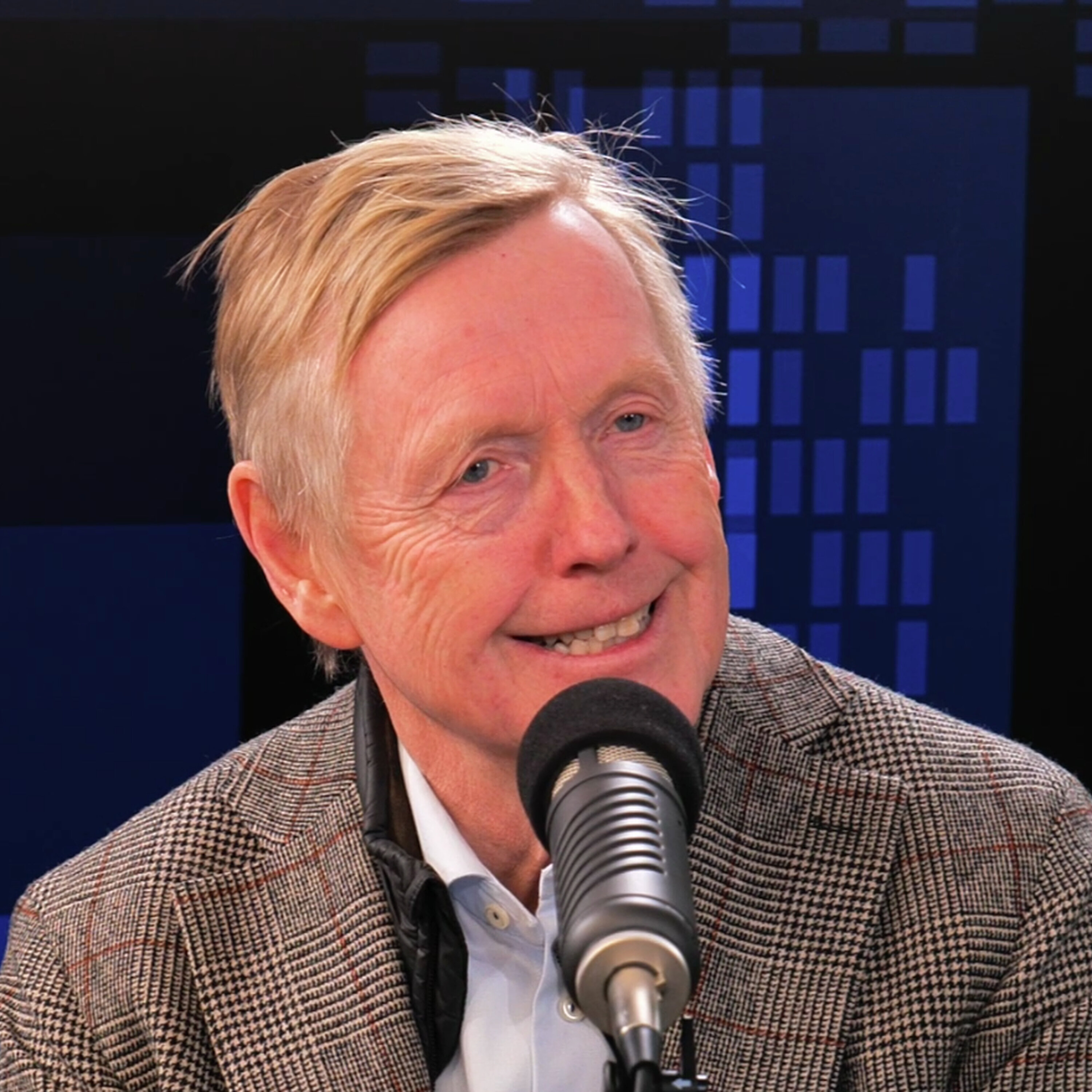 Stavrum & Eikeland Podcast: Tidligere toppdiplomat om Epstein-koblingene: – De skulle ikke vært på en ferie Stavrum & Eikeland episode image