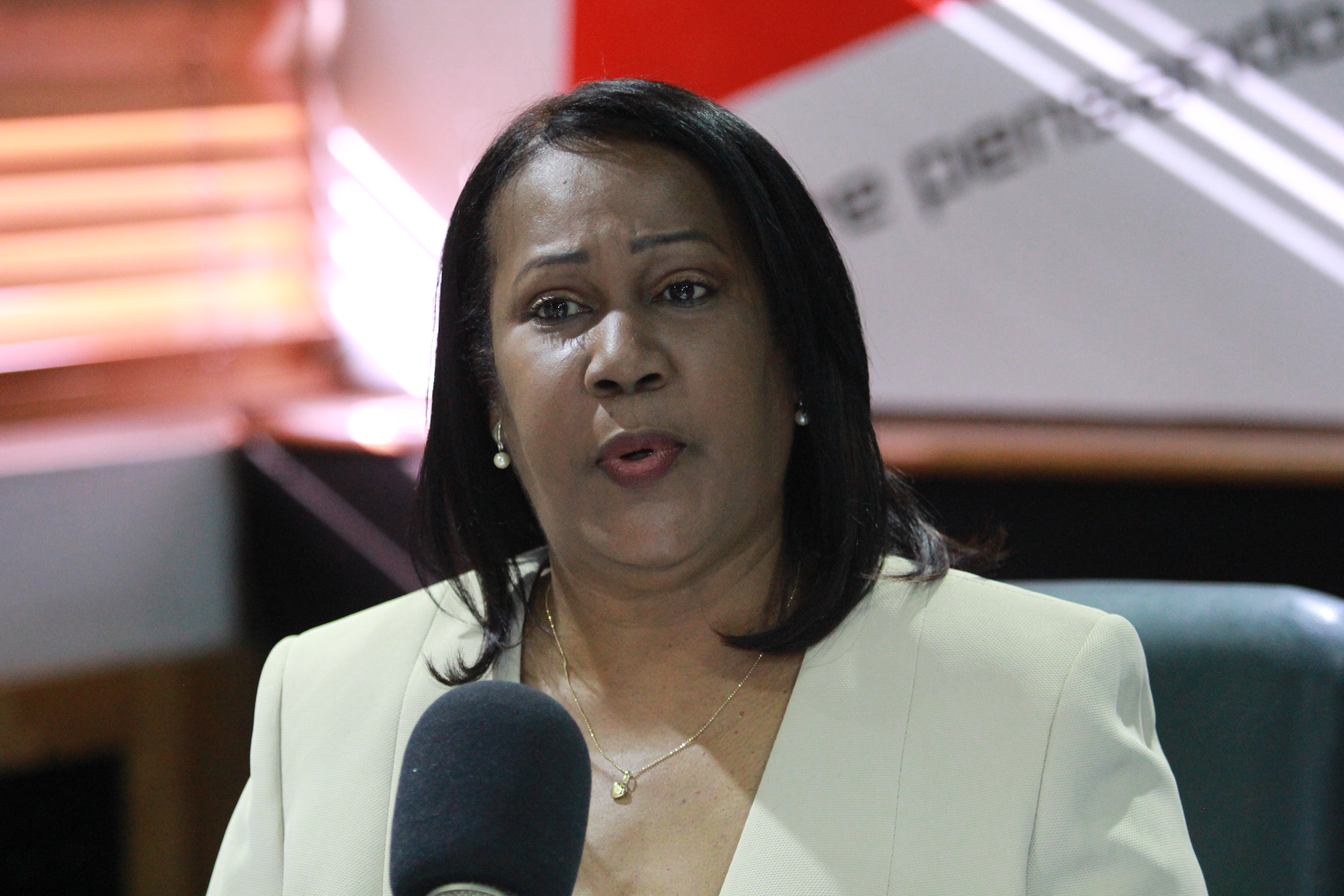 Guante: ningún interés político ni personal hará que se pierda un día de docencia