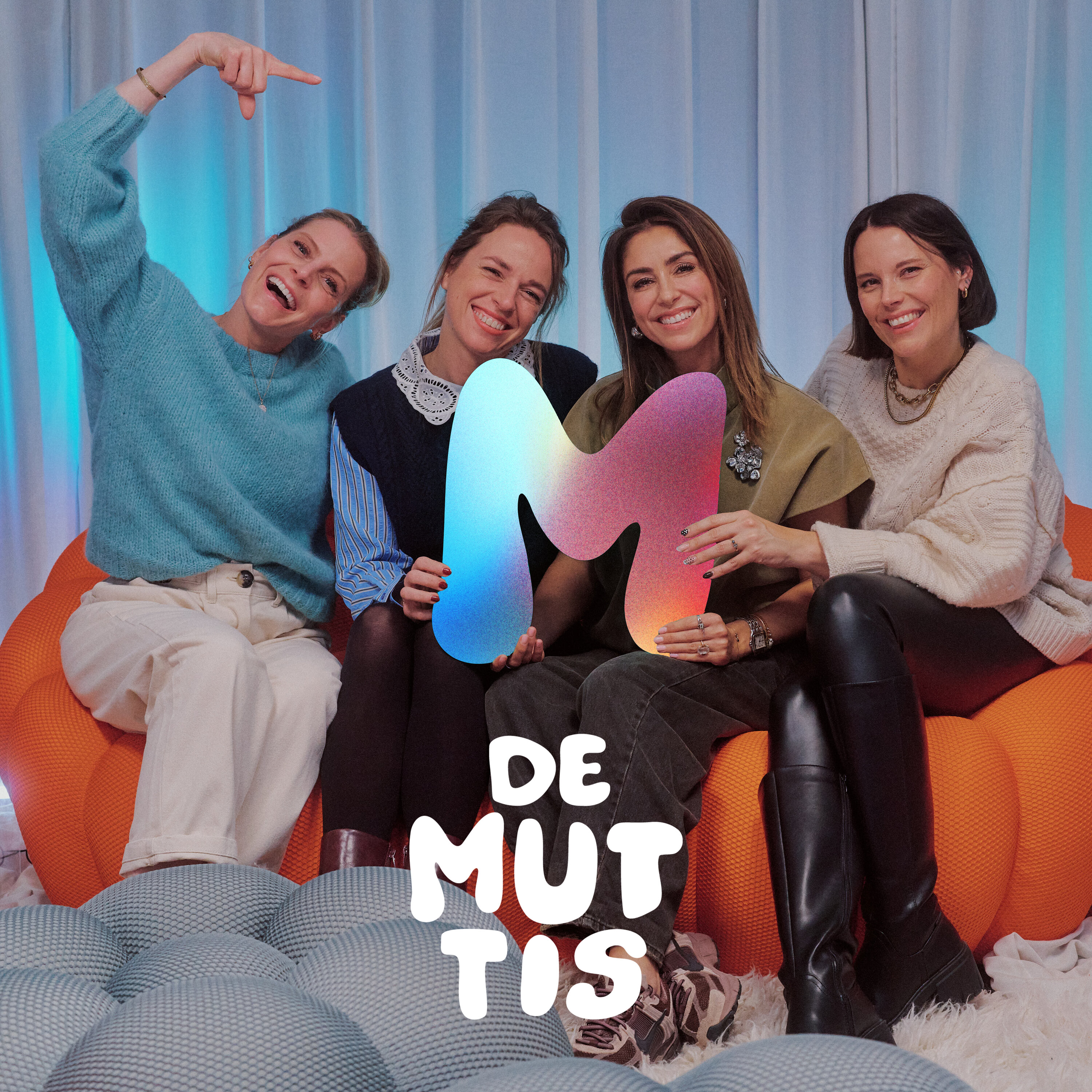 01 — WhatsApp, opvang en kledingtrends episode artwork