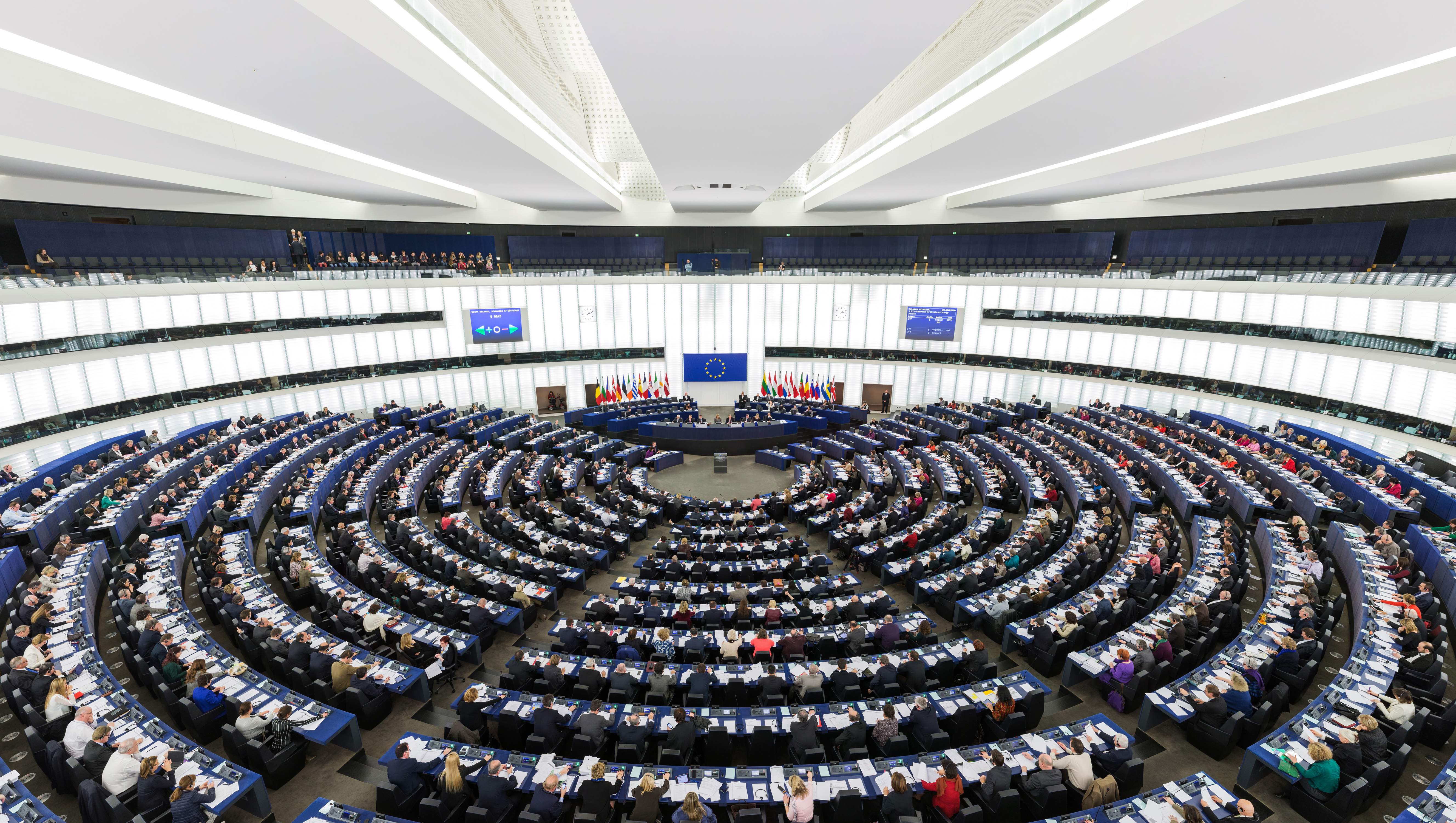 Parlamento Europeo, grupos de grillos y estorninos