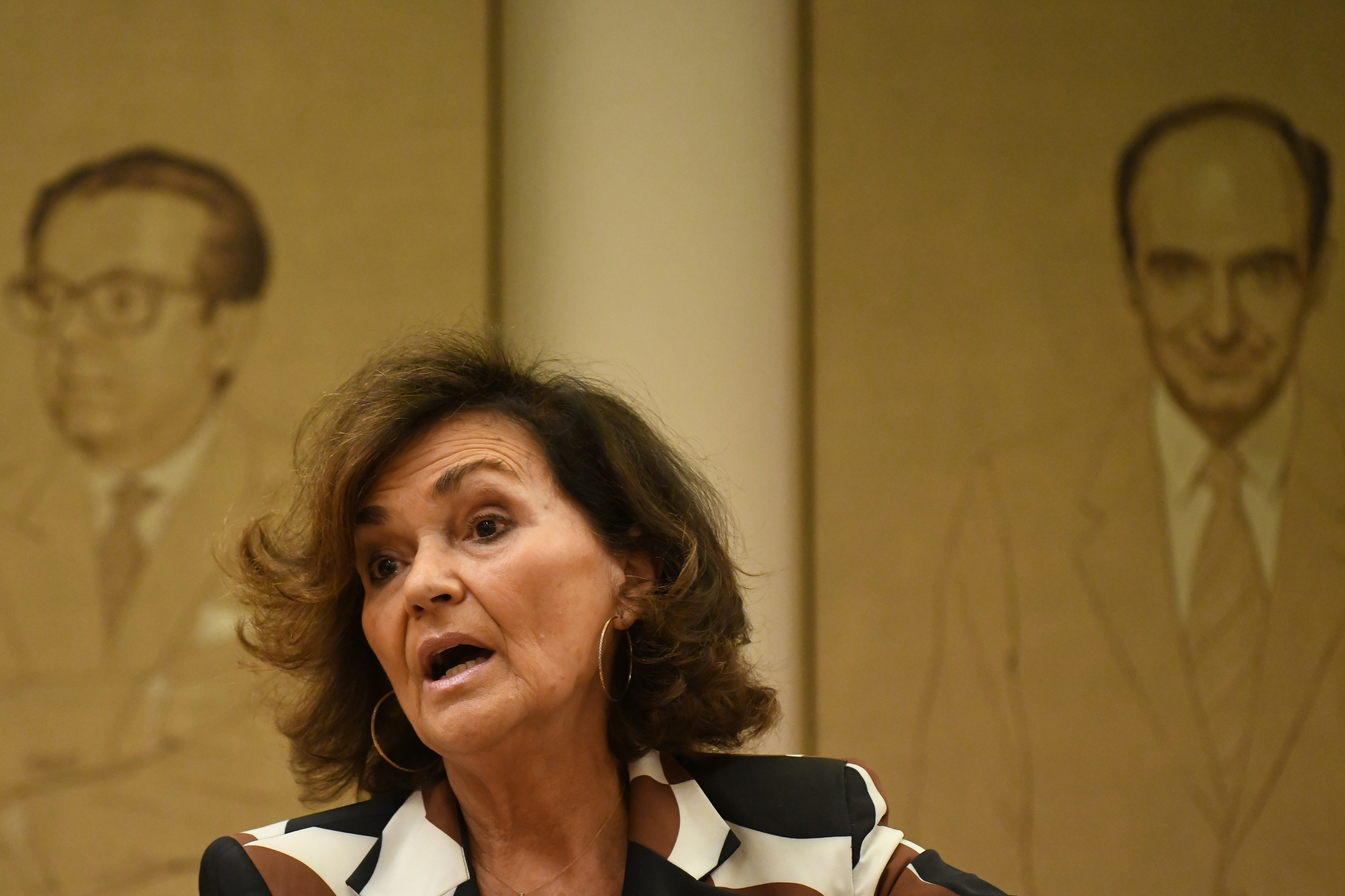 Qué hay detrás de la salida de Carmen Calvo como diputada en Las Claves del Día de El Debate