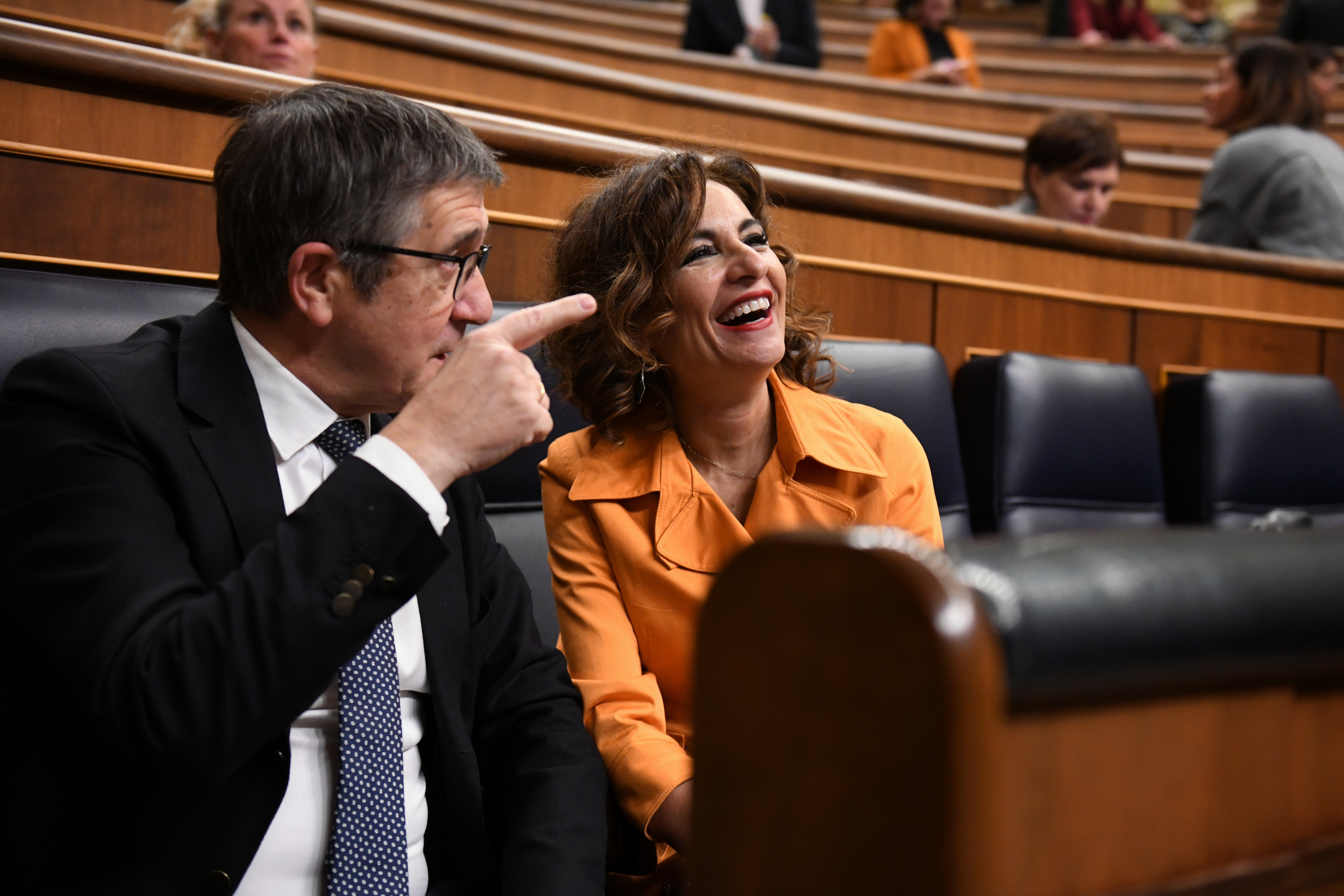 El PSOE  lanza cortinas de humo a la desesperada por el caso 'Koldo' en Las Claves del Día de El Debate