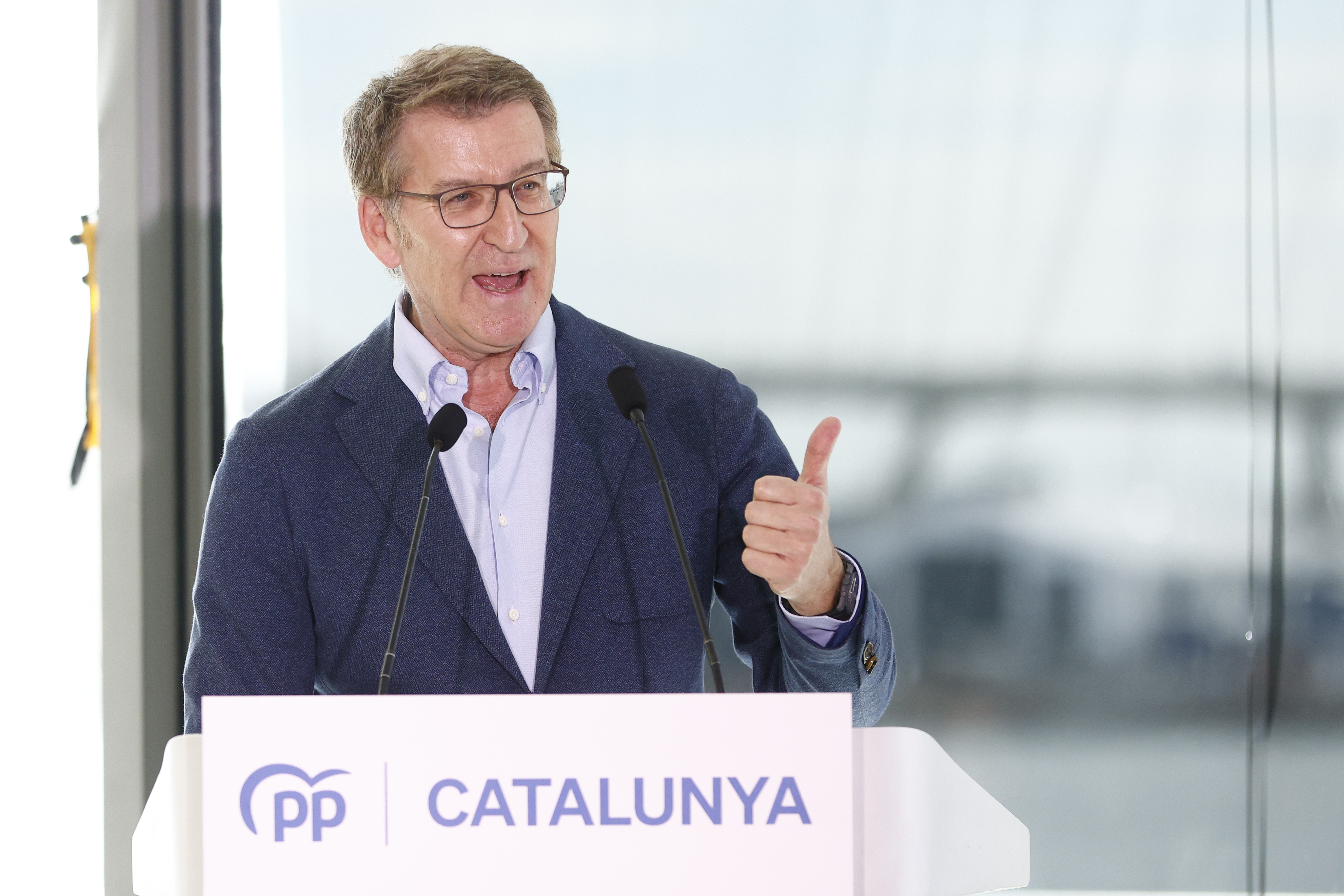 Feijóo saca músculo y muestra al PP como la única alternativa al independentismo