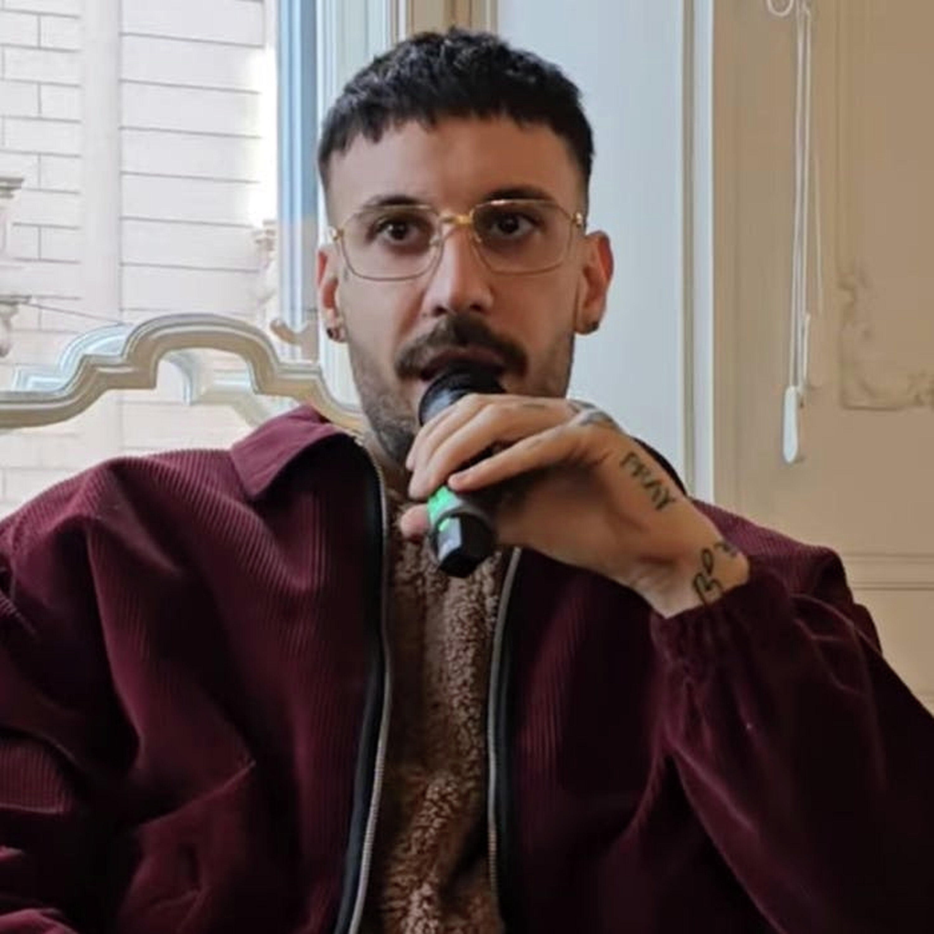 LA TESTA GIRA - Fred De Palma, Anitta, Emis Killa | analisi