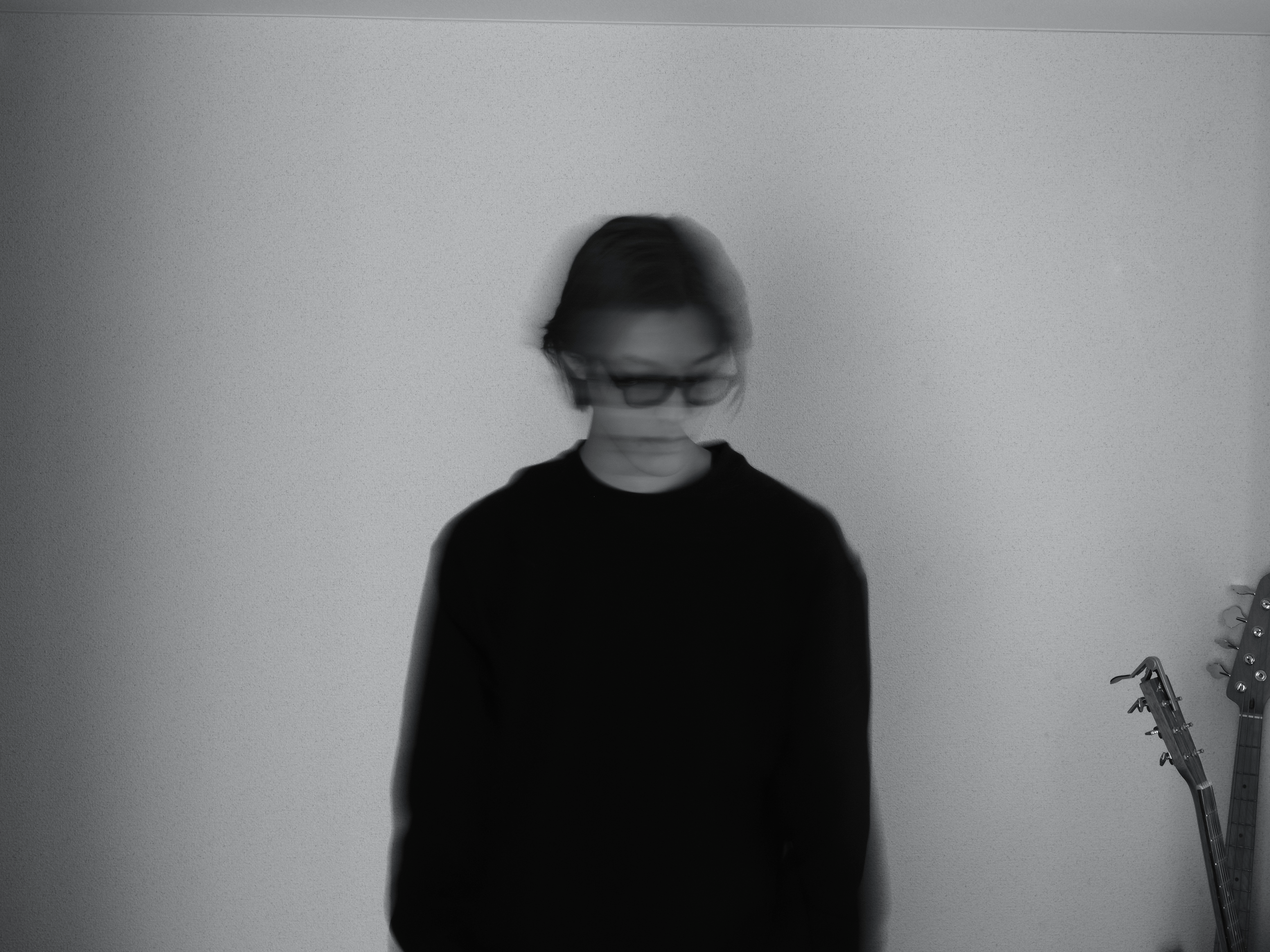 超指向性スピーカーと身体パフォーマーによる作品【真鍋大度×半田壮玄】