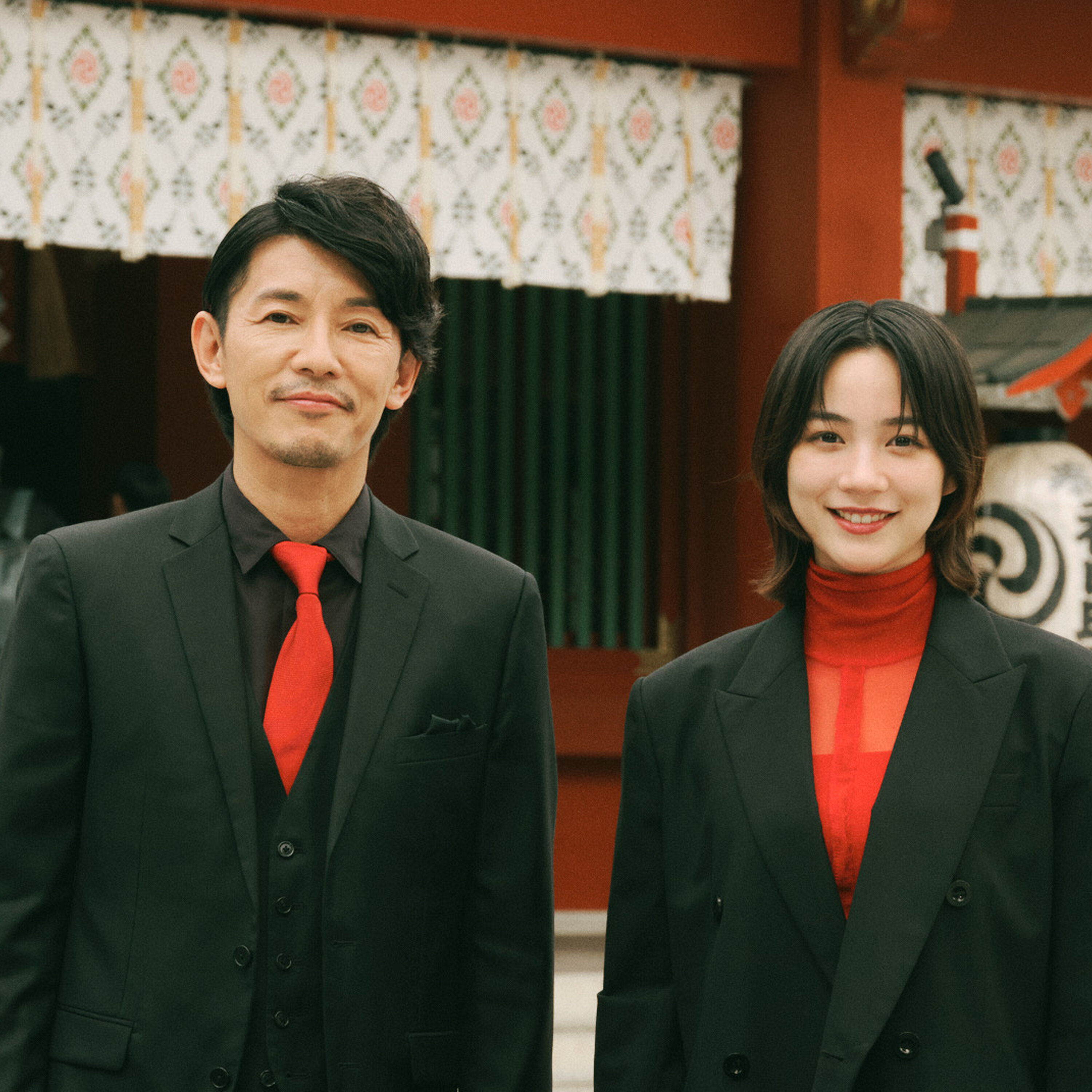 『MISS KING / ミス・キング』で共演!【のん×藤木直人】