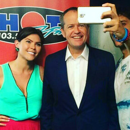 Bill Shorten with HOT FM FNQ's Illy & Shad