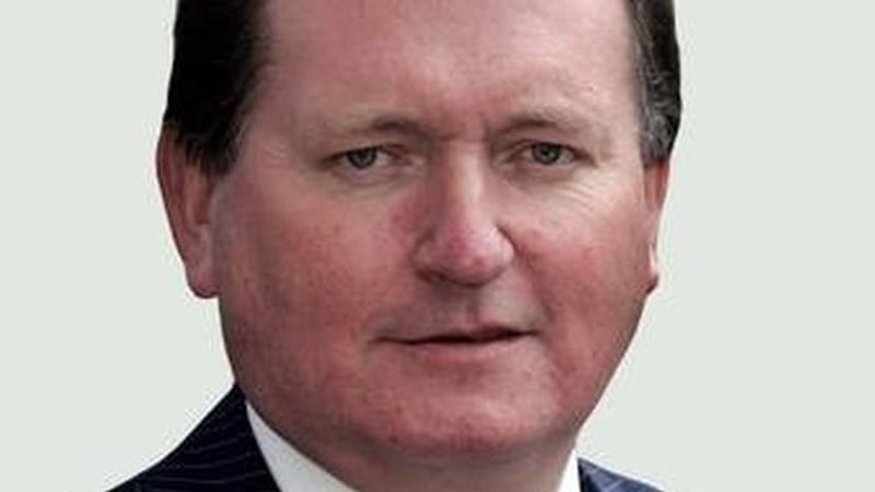 John Downing : Colúnaí agus comhfhreagraí polaitiúil leis an Irish Independent.