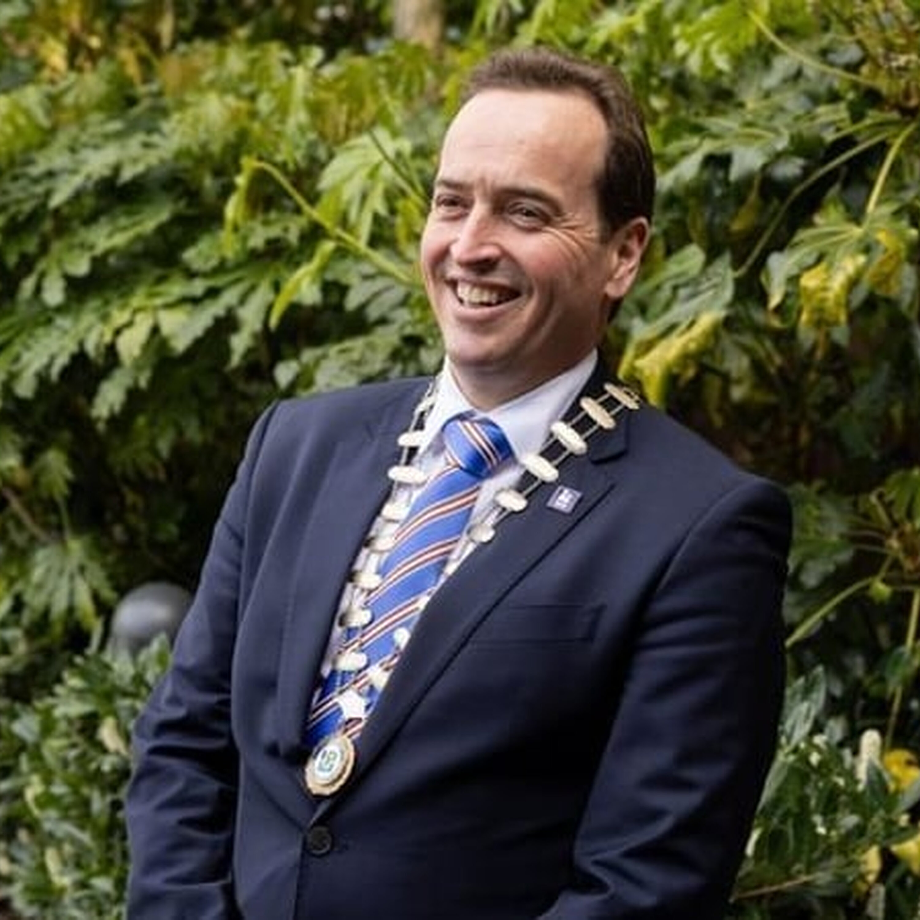 Tom Ó Muirdheaigh : Uachtarán Chumann Cógaisíochta na hÉireann. Tom Ó Muirdheaigh : Uachtarán Chumann Cógaisíochta na hÉireann.