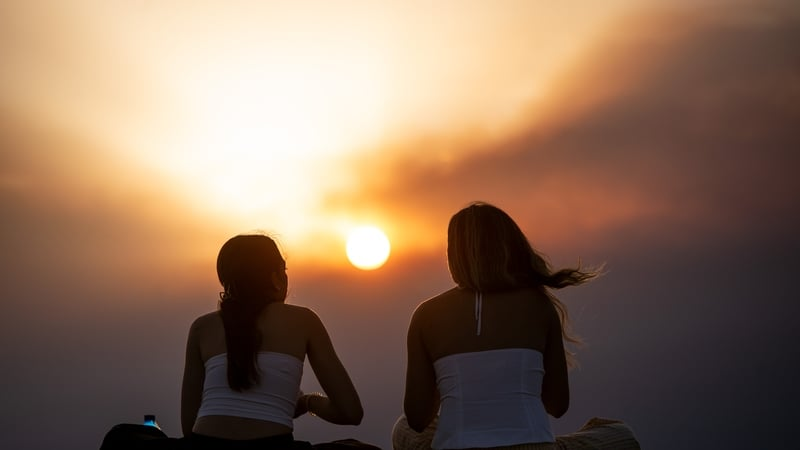 Spain temperatures reach mid-40's Celsius, wildfires spread