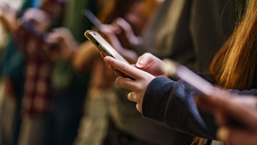 Ban unsafe online services for children, says Coimisiún na Meán
